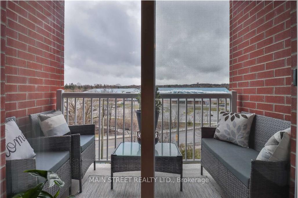 15450 Yonge Street #304