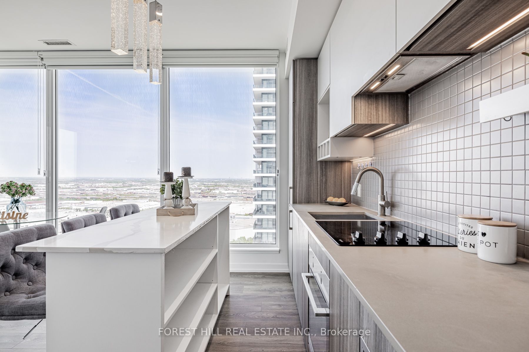 898 Portage Parkway, #4502