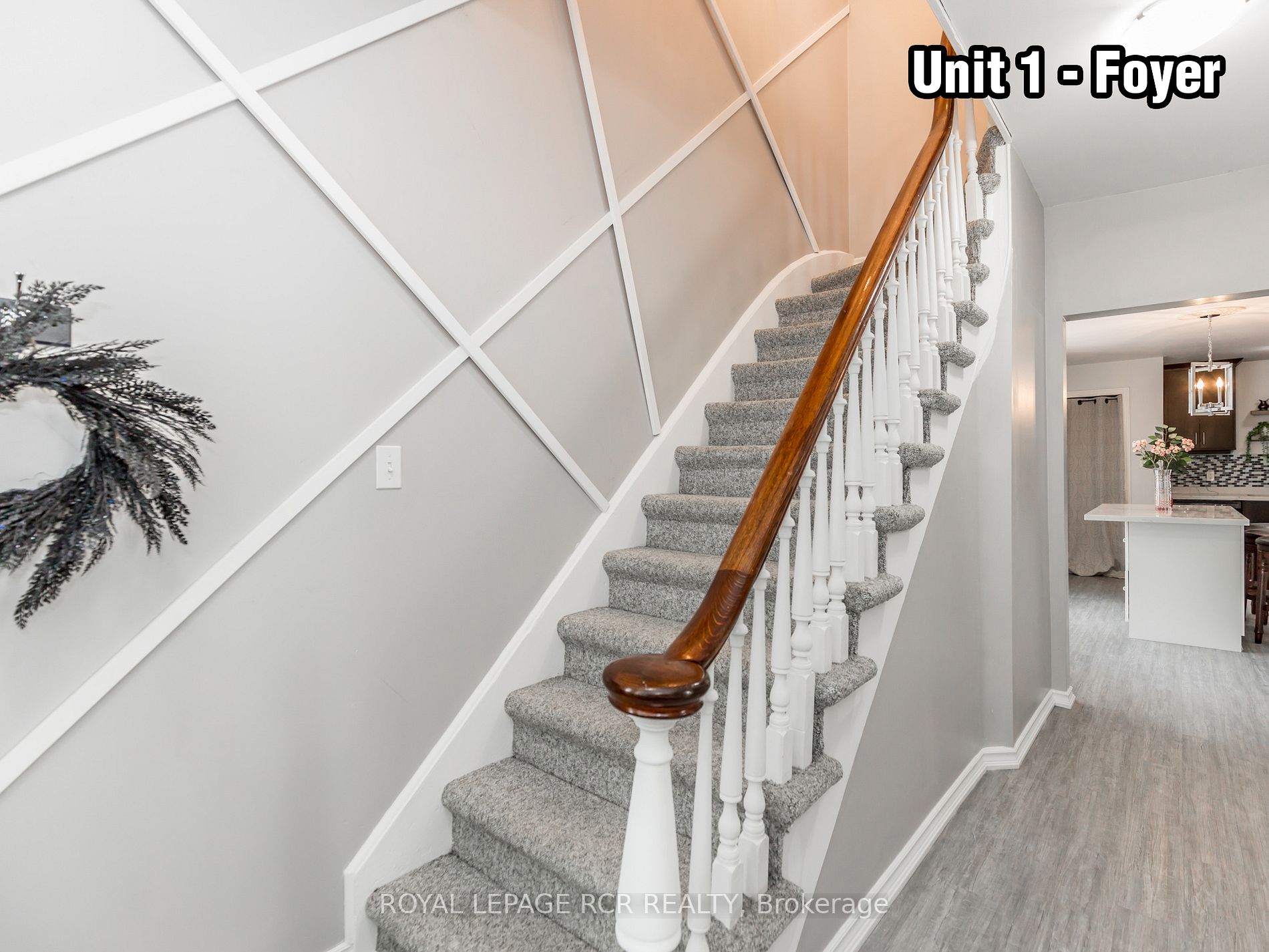 37 Victoria Dr S