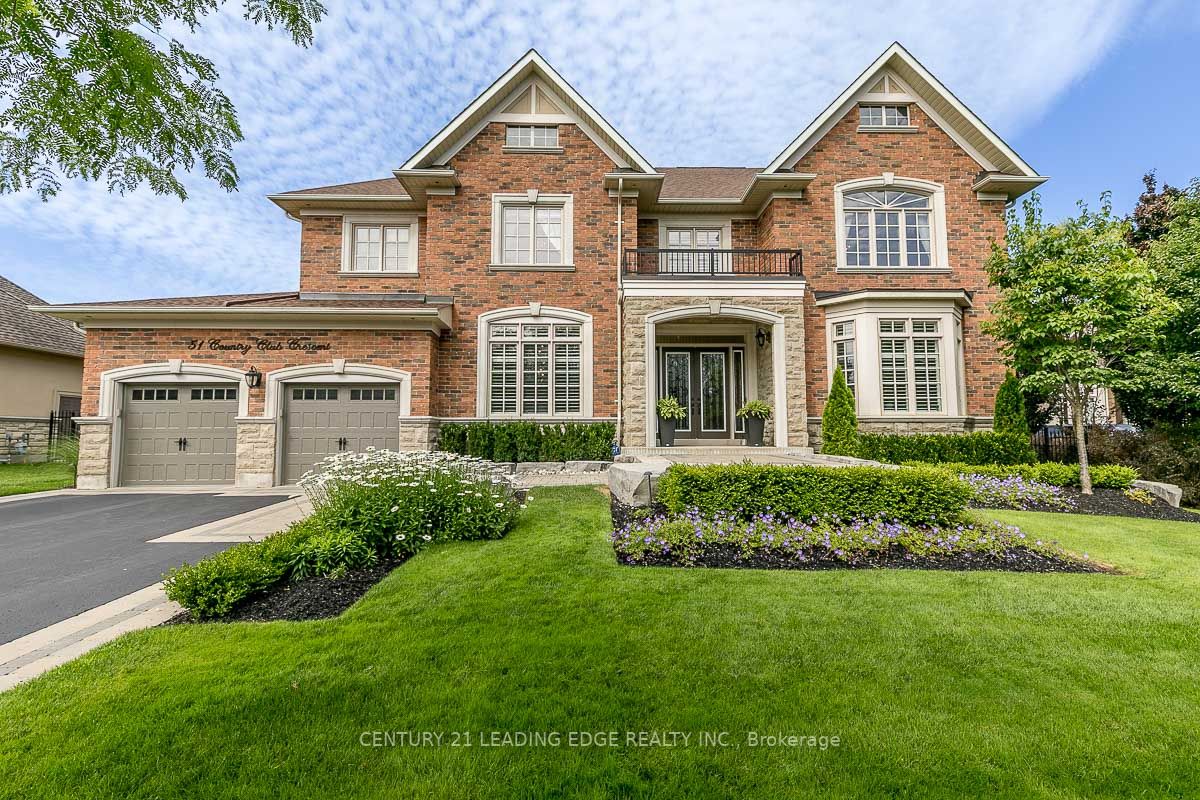 51 Country Club Cres