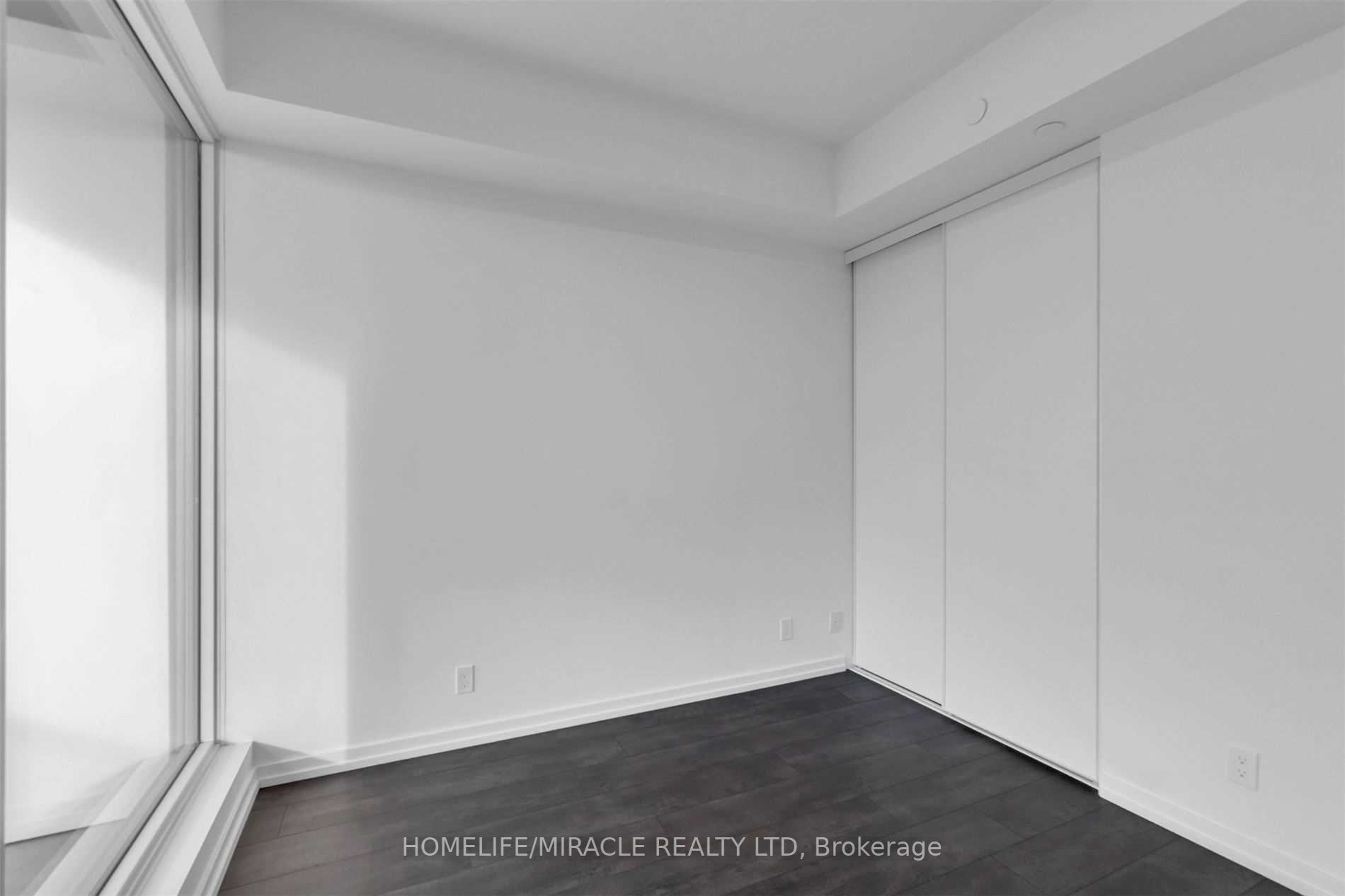 1000 Portage Pkwy, #501