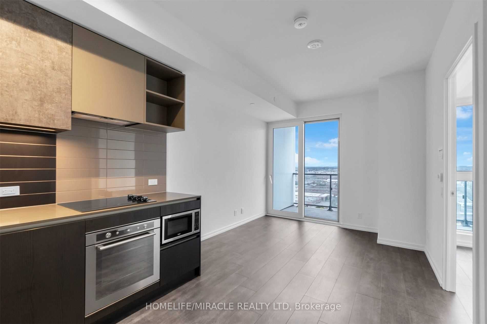 1000 Portage Pkwy, #501
