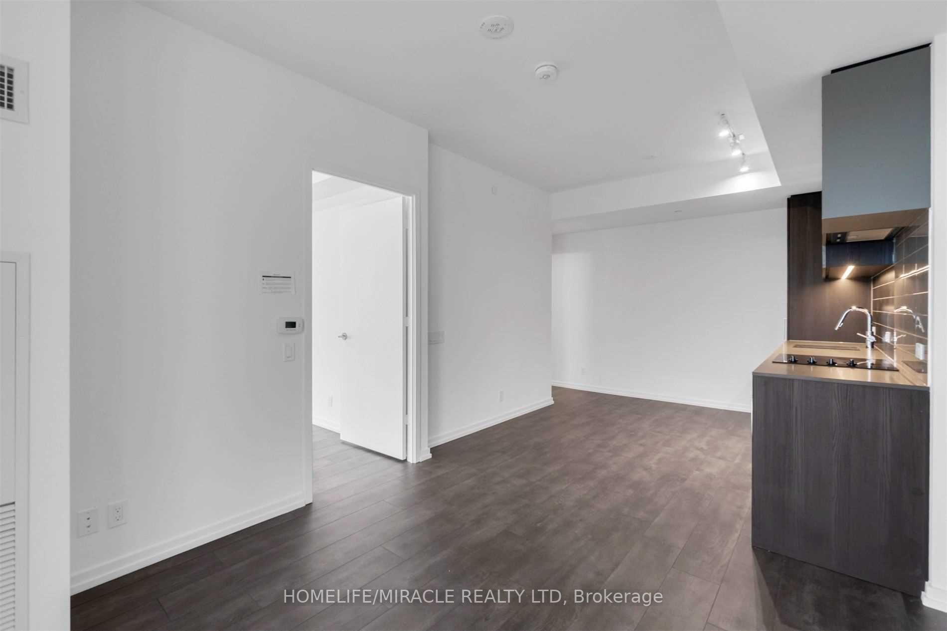 1000 Portage Pkwy, #501