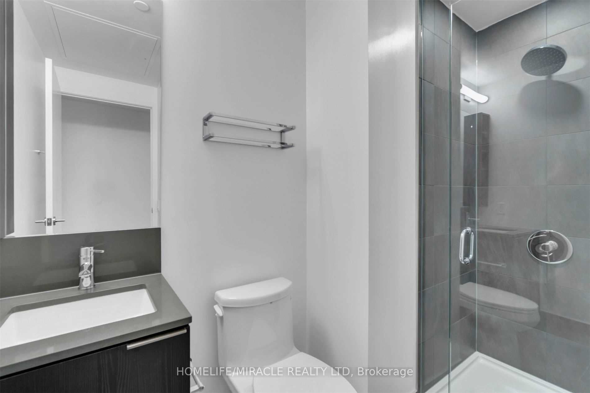 1000 Portage Pkwy, #501