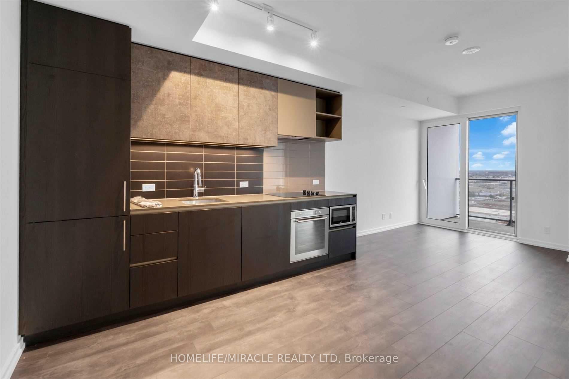 1000 Portage Pkwy, #501