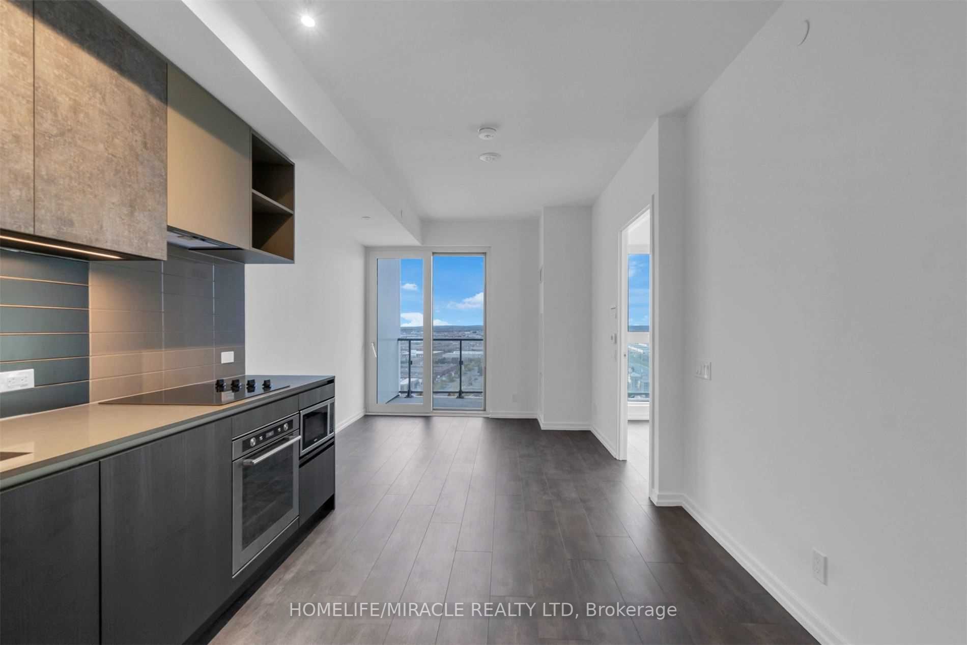 1000 Portage Pkwy, #501