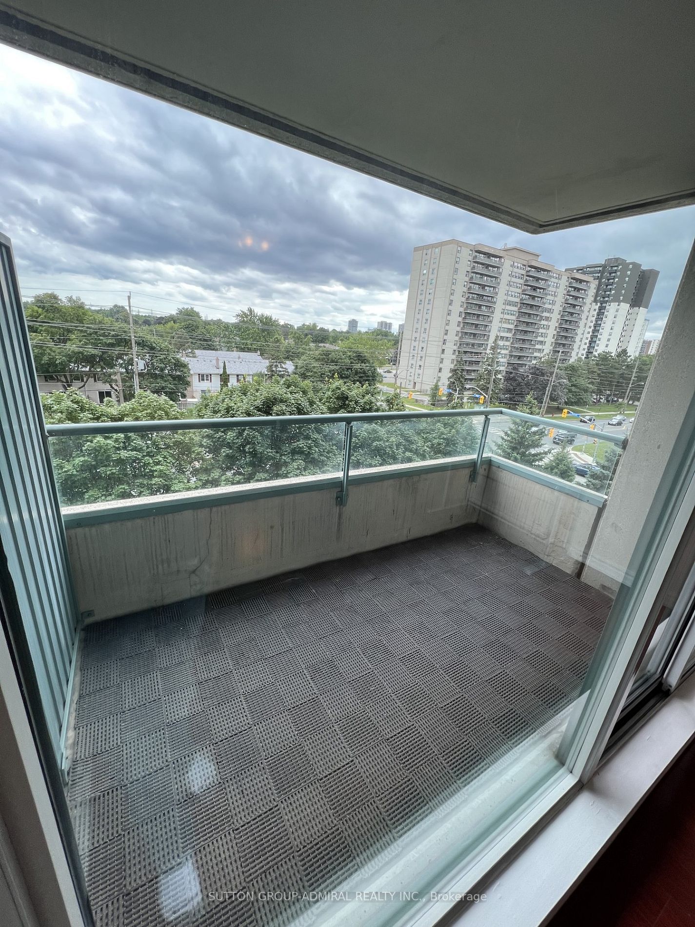 1 Emerald Lane, #506