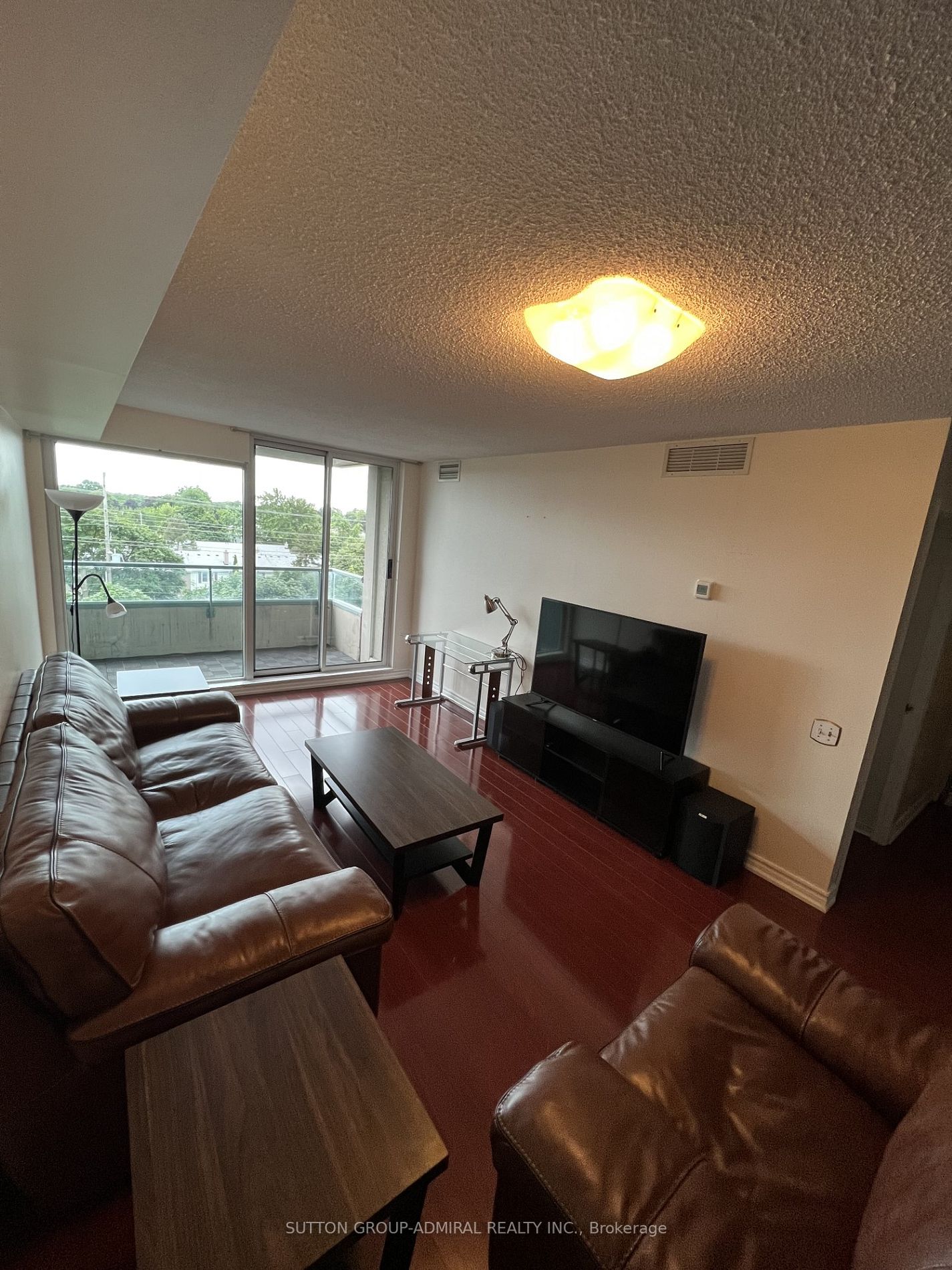 1 Emerald Lane, #506