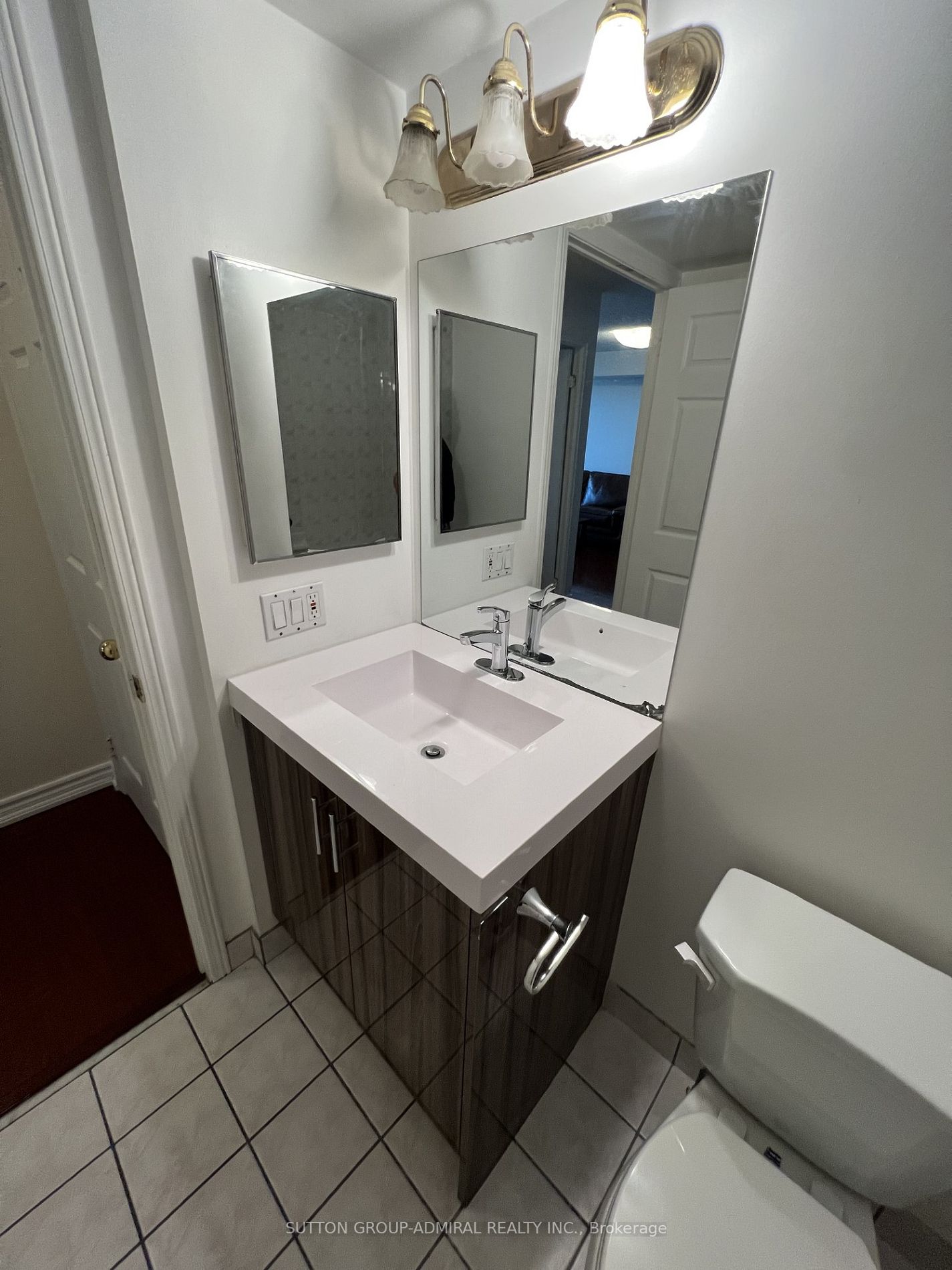 1 Emerald Lane, #506
