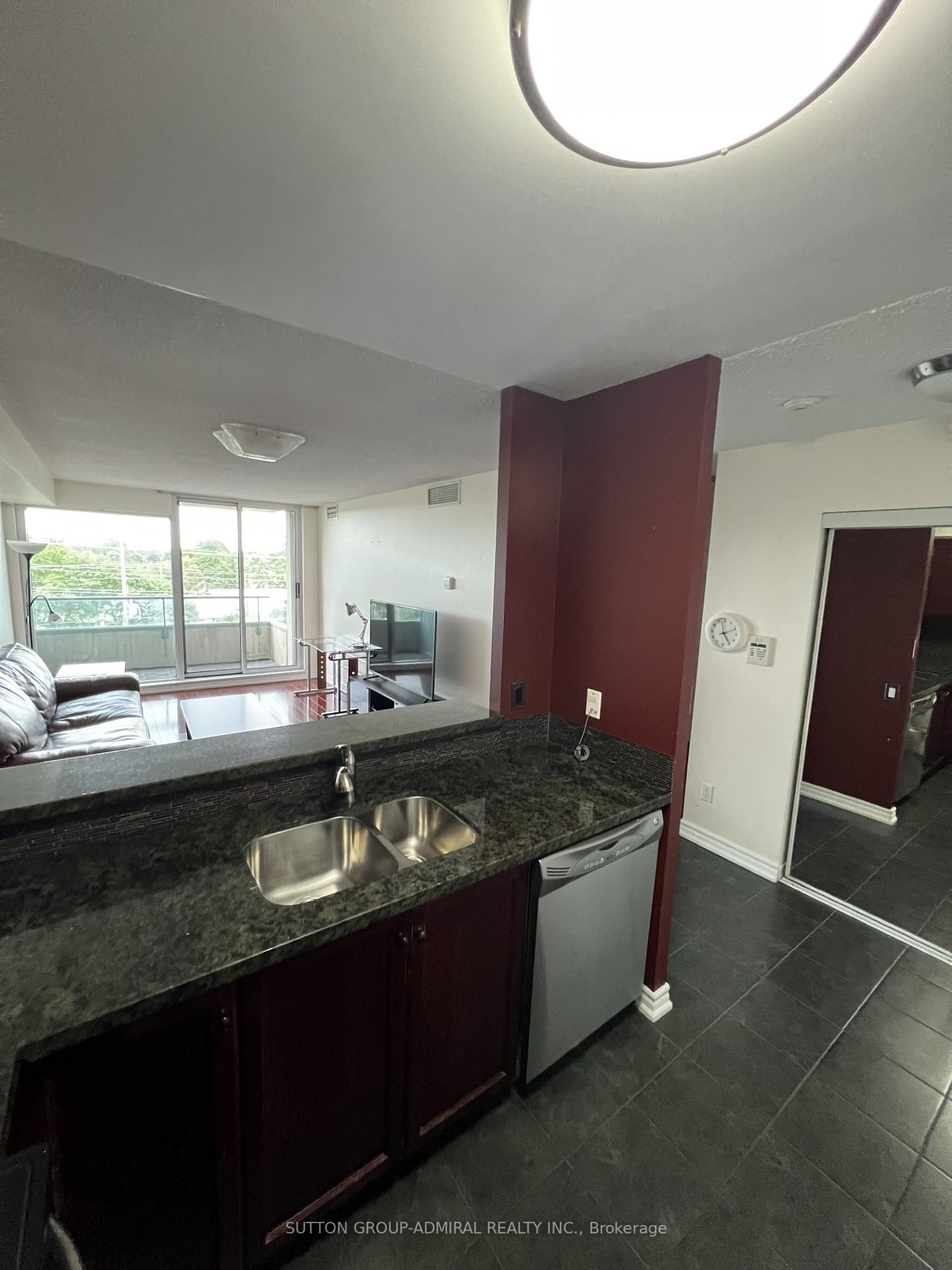 1 Emerald Lane, #506