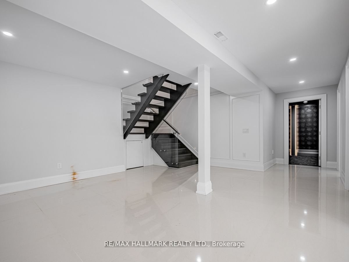 470 Warren Rd