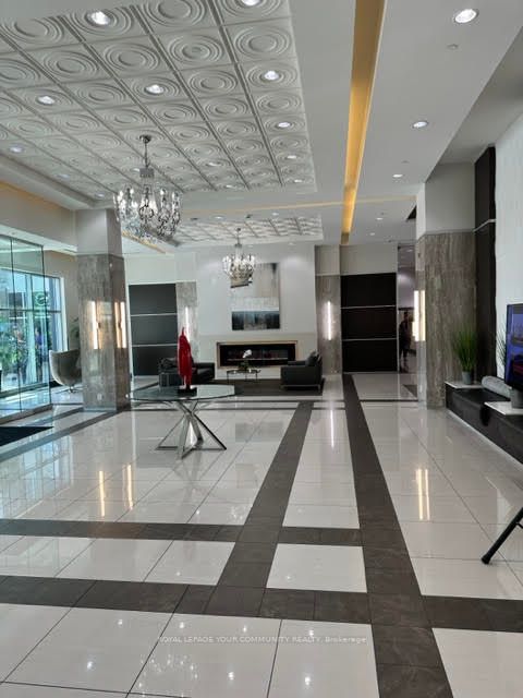 7171 Yonge St, #2207