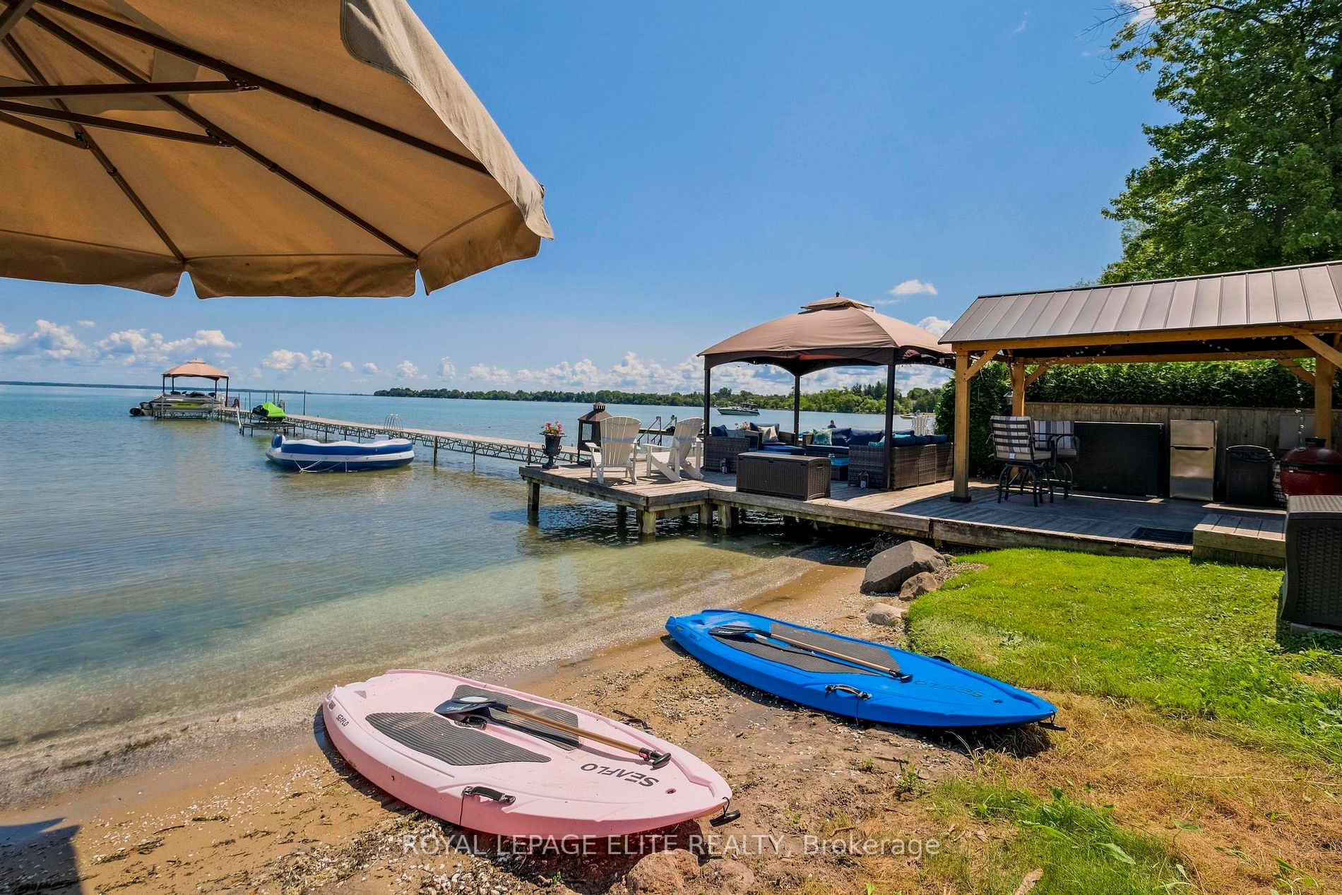 713 Lake Dr E