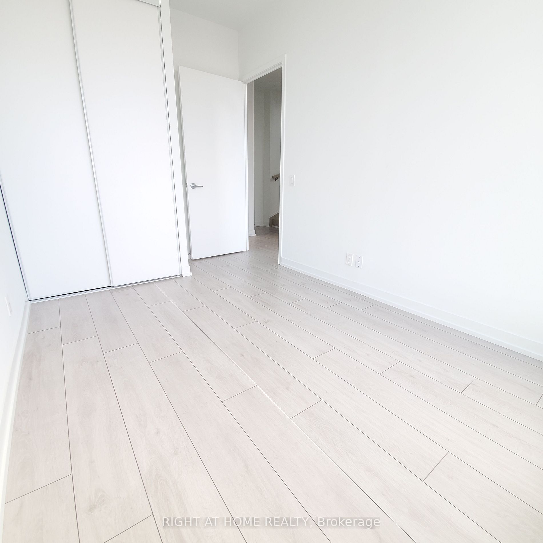 950 Portage Parkway #808