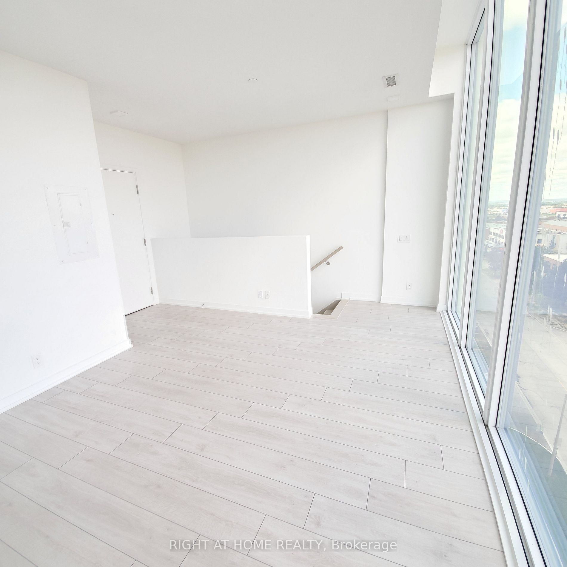 950 Portage Parkway #808
