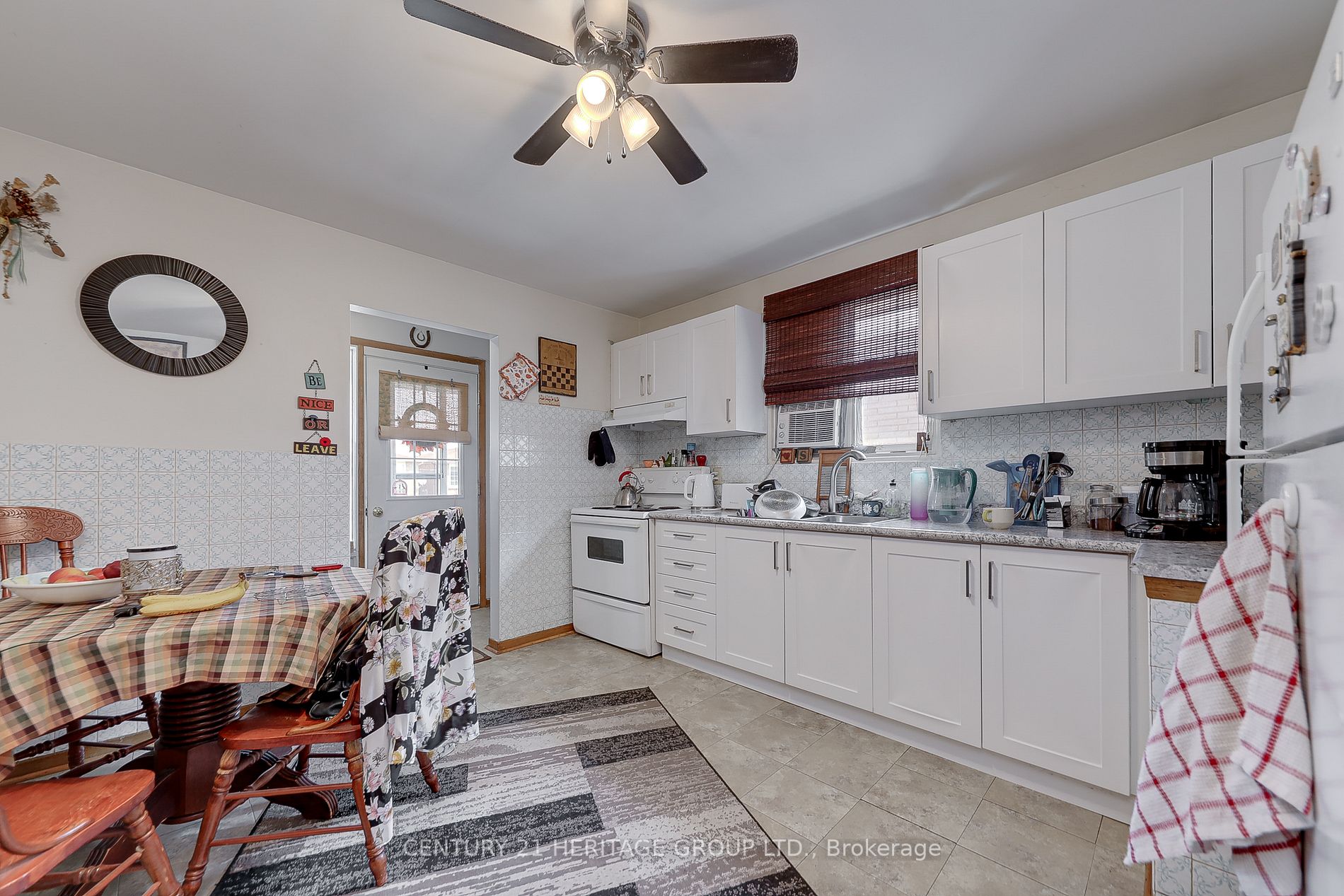 128 Centre St