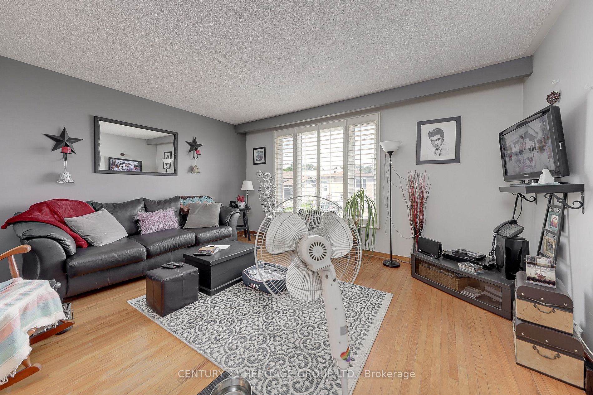 128 Centre St