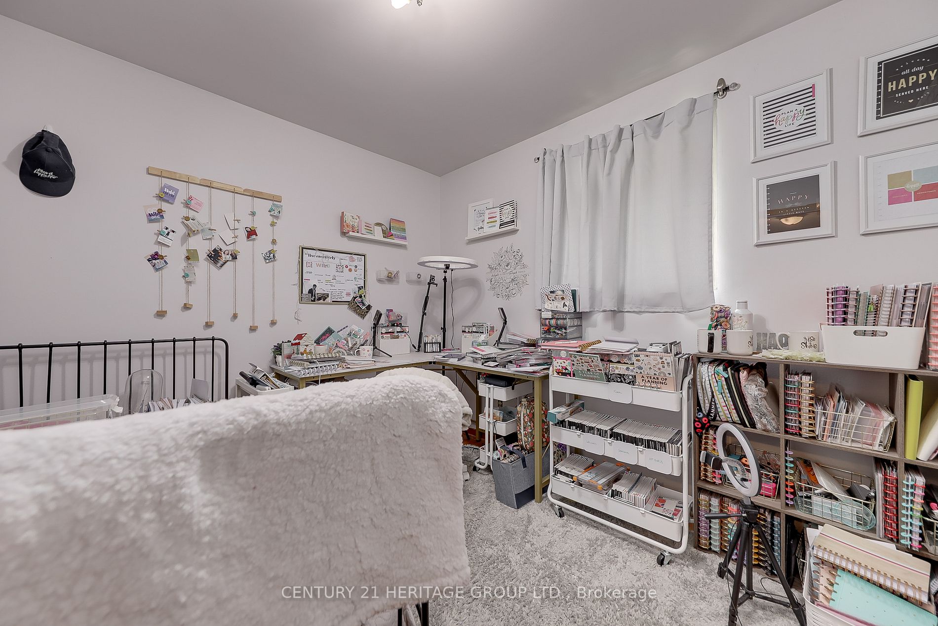 128 Centre St