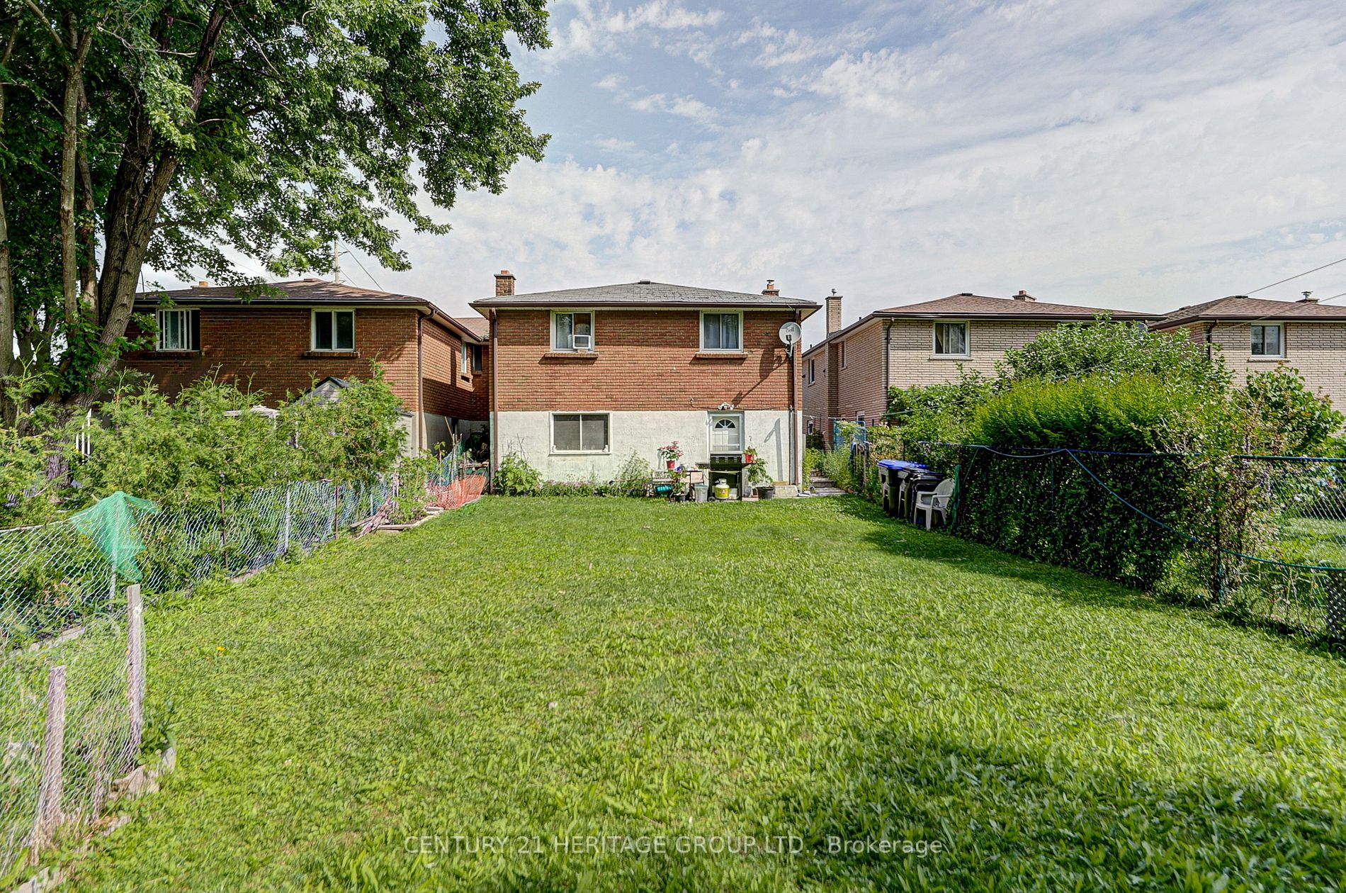 128 Centre St
