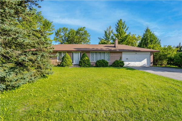 90 Westwood Lane, Richmond Hill