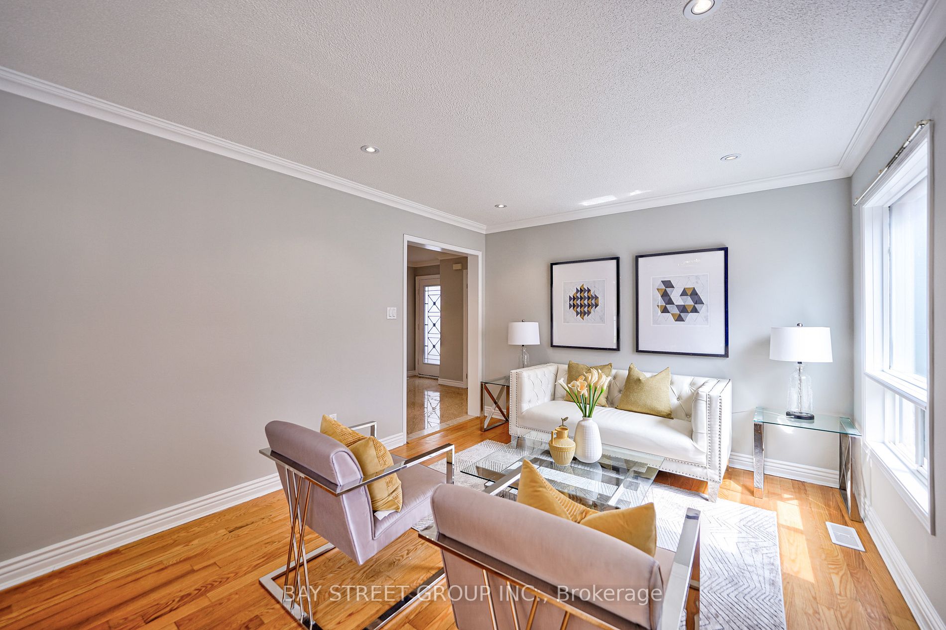 51 Manston Cres