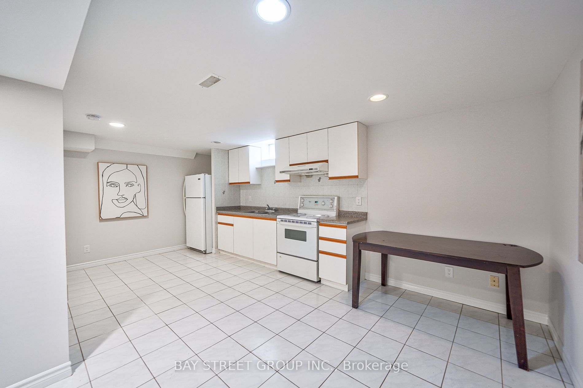 51 Manston Cres