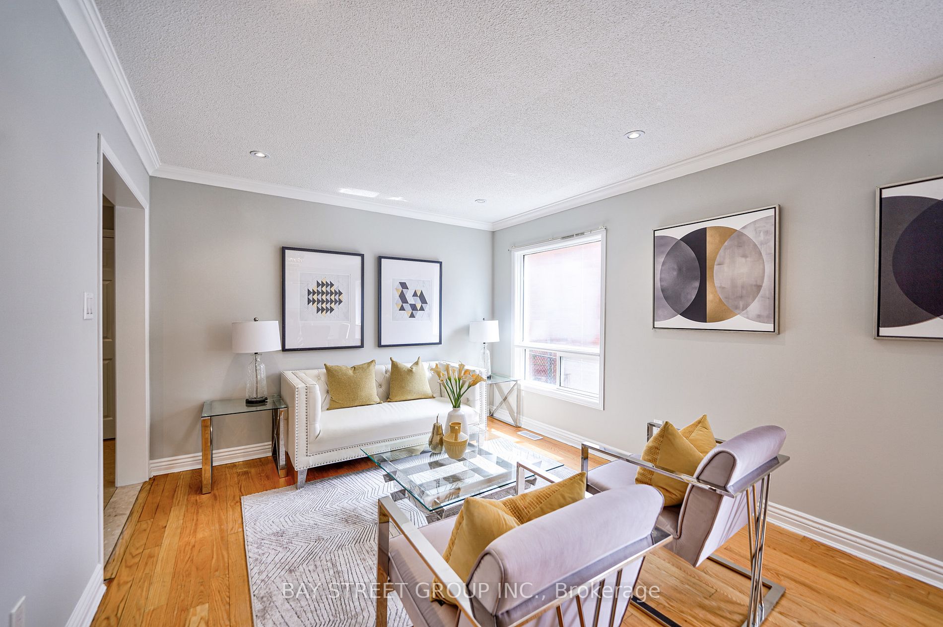51 Manston Cres