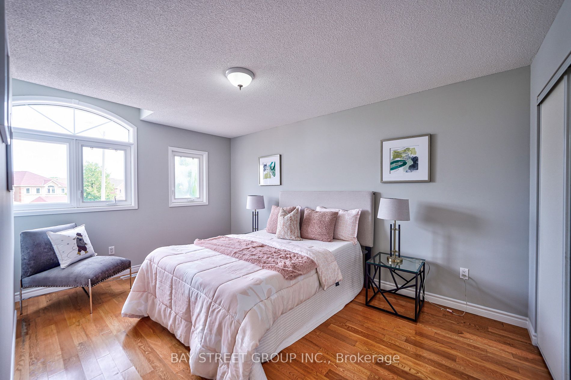 51 Manston Cres