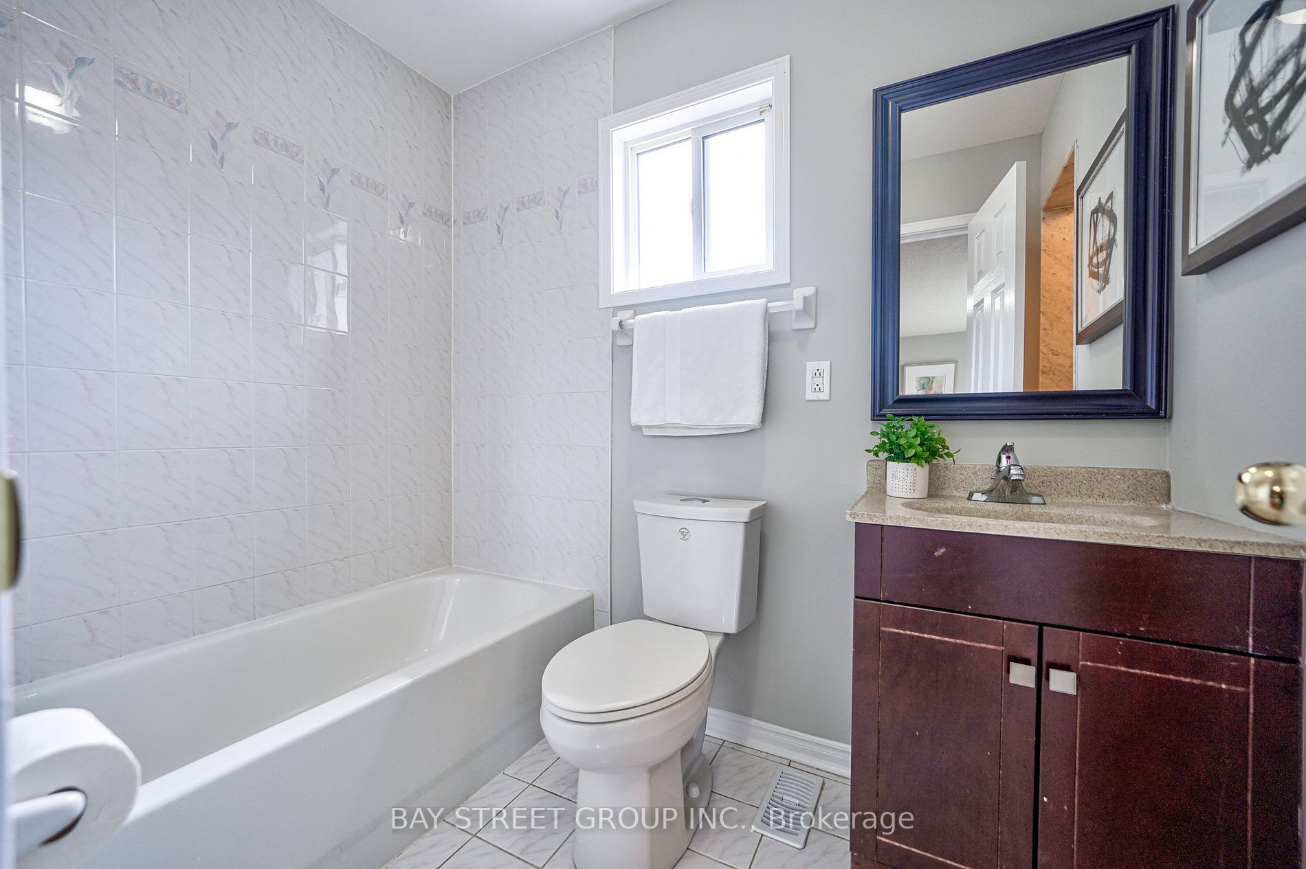 51 Manston Cres