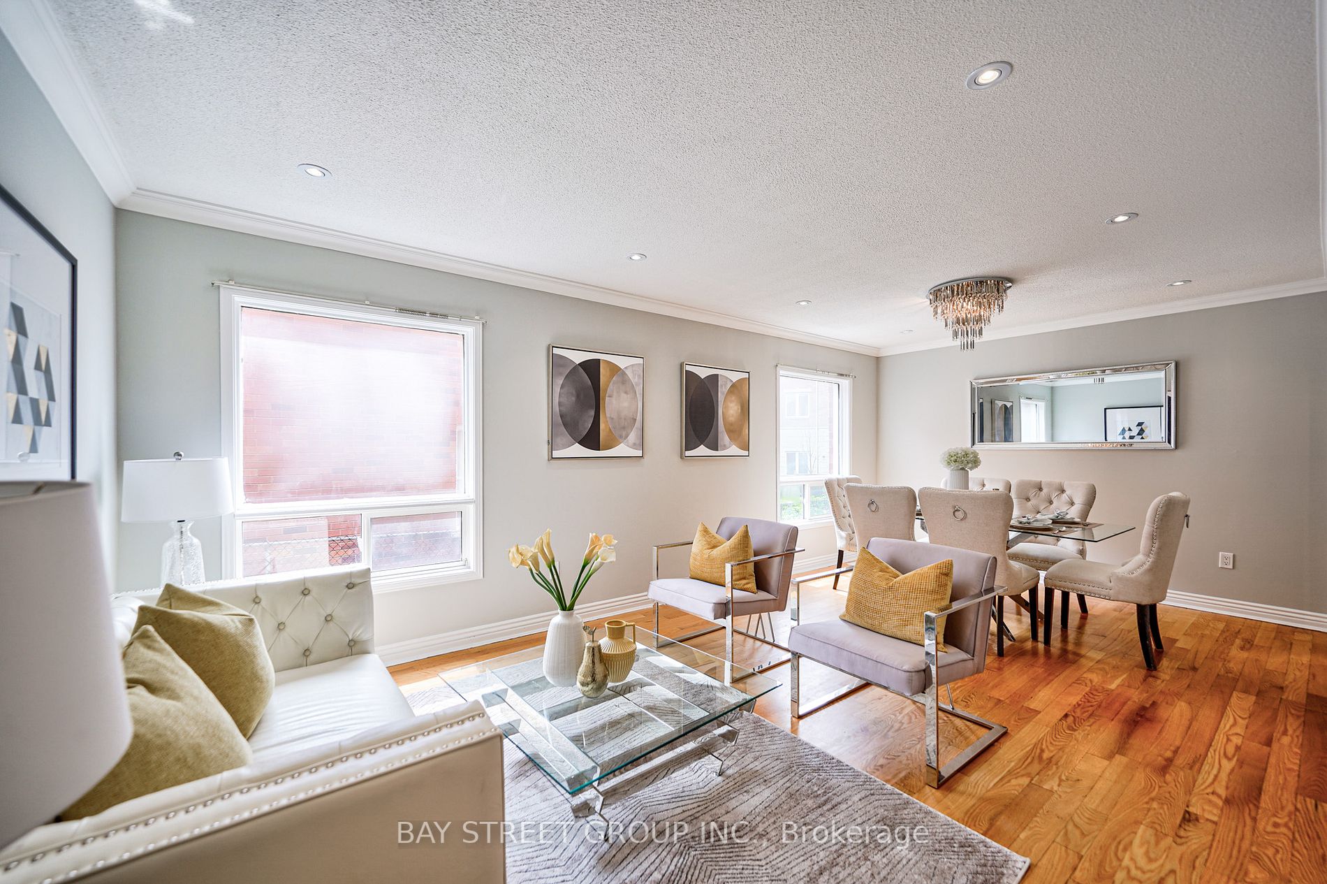 51 Manston Cres