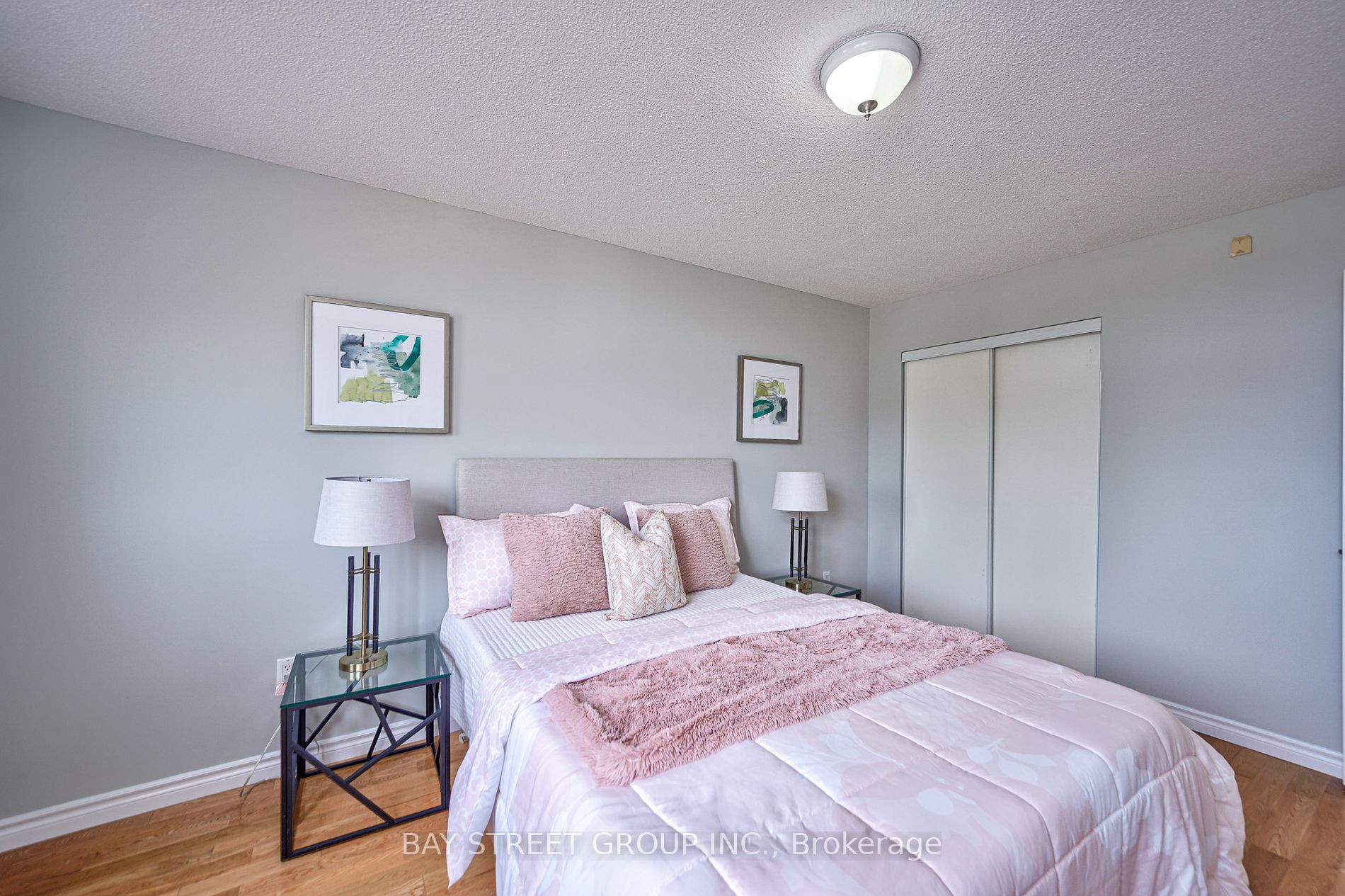 51 Manston Cres