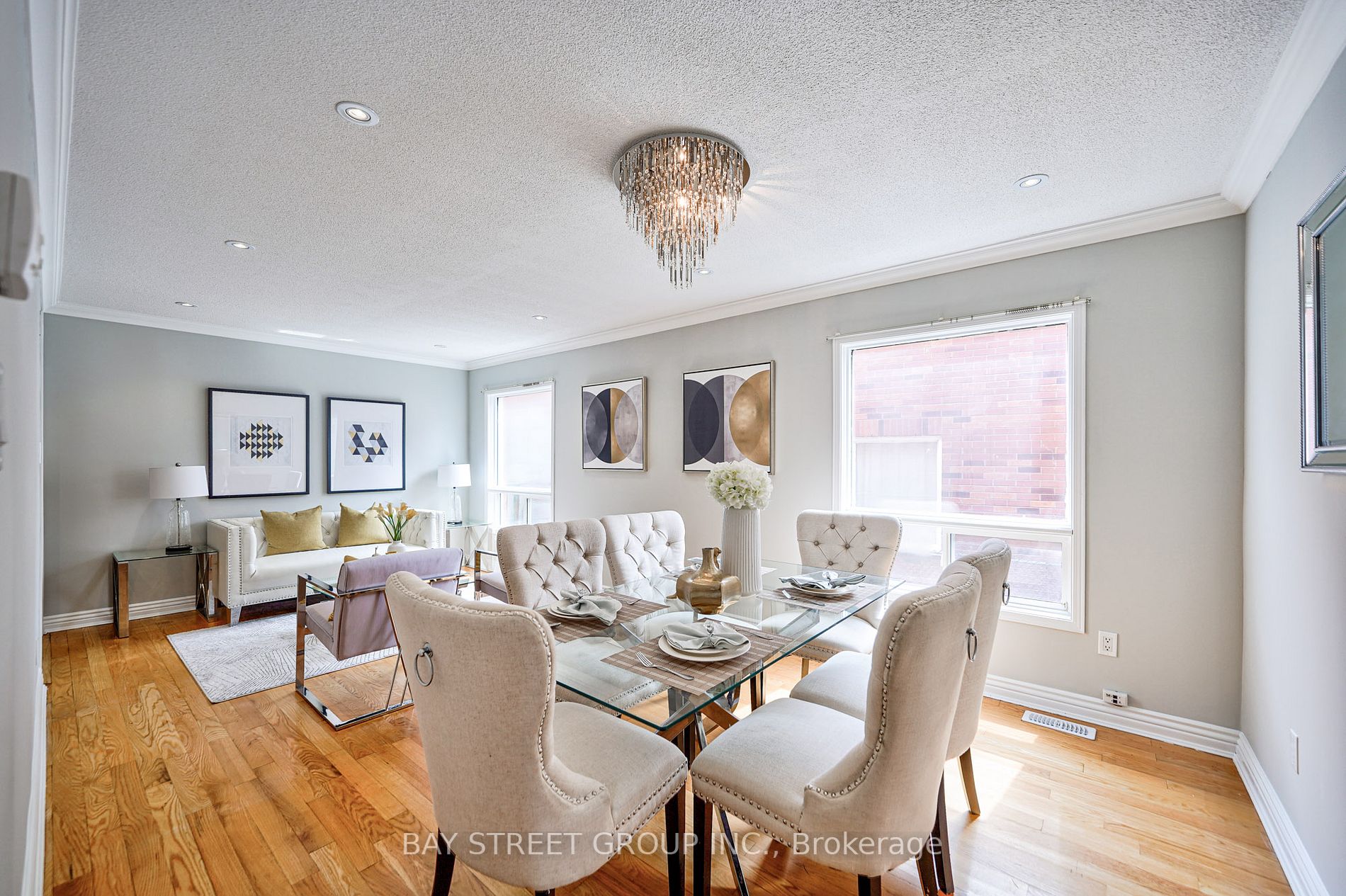 51 Manston Cres