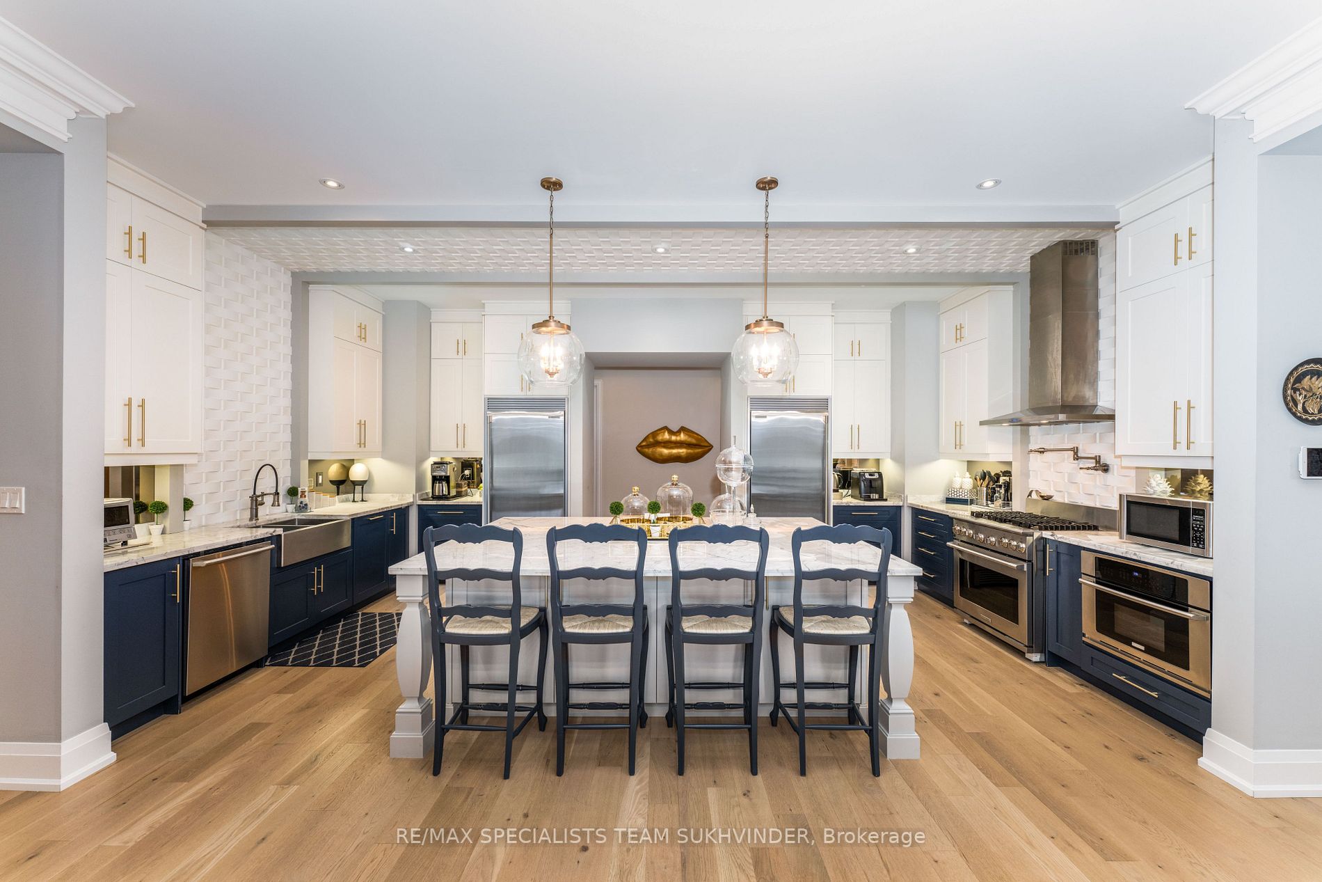 103 Carmichael Cres
