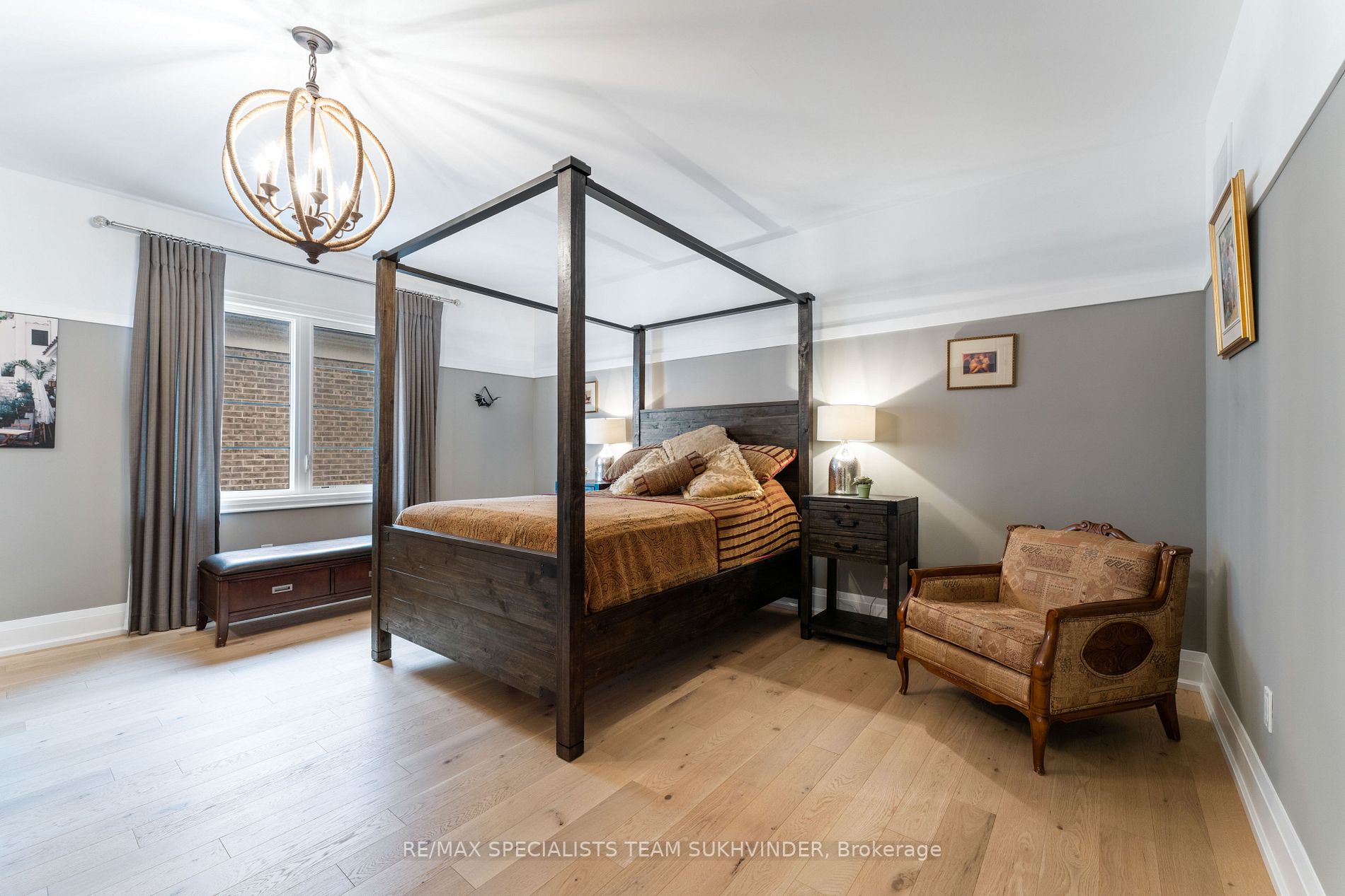 103 Carmichael Cres