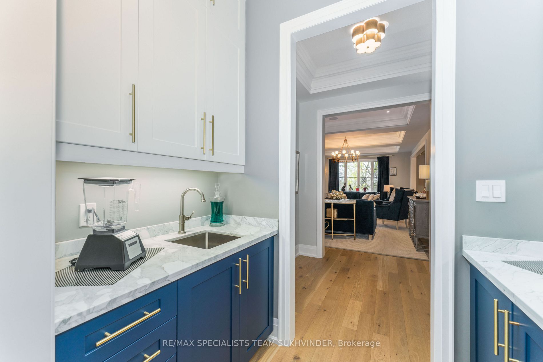 103 Carmichael Cres