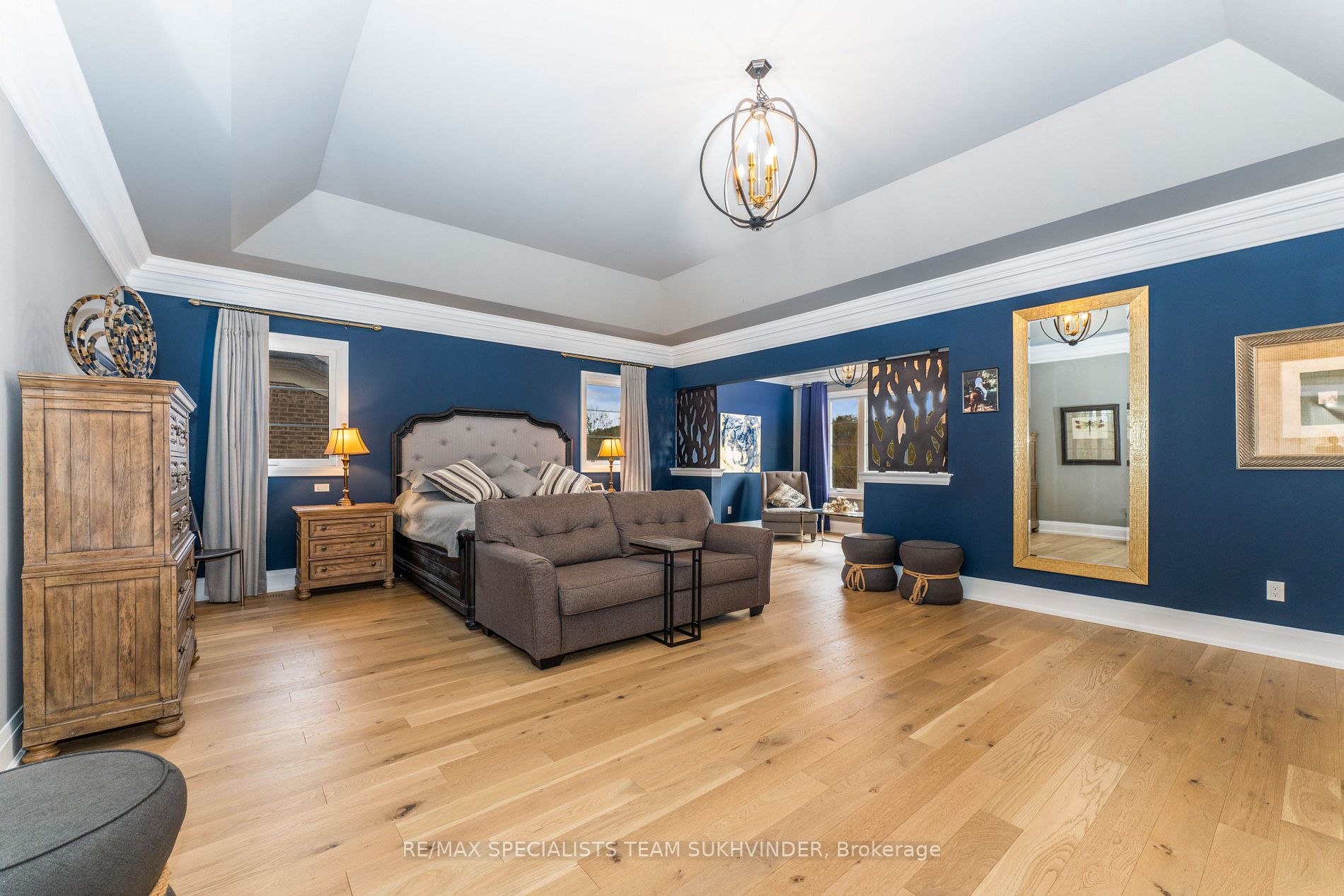 103 Carmichael Cres