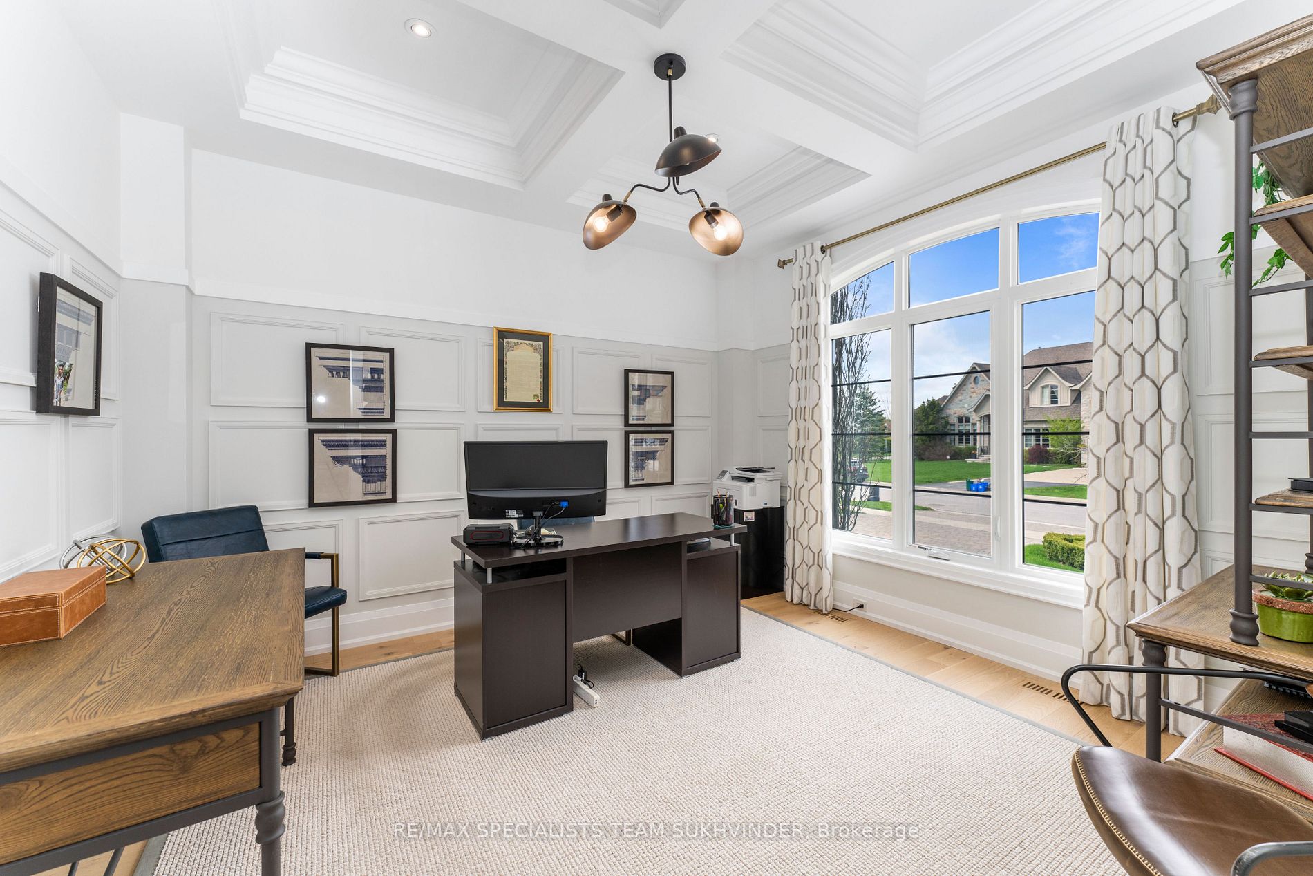 103 Carmichael Cres