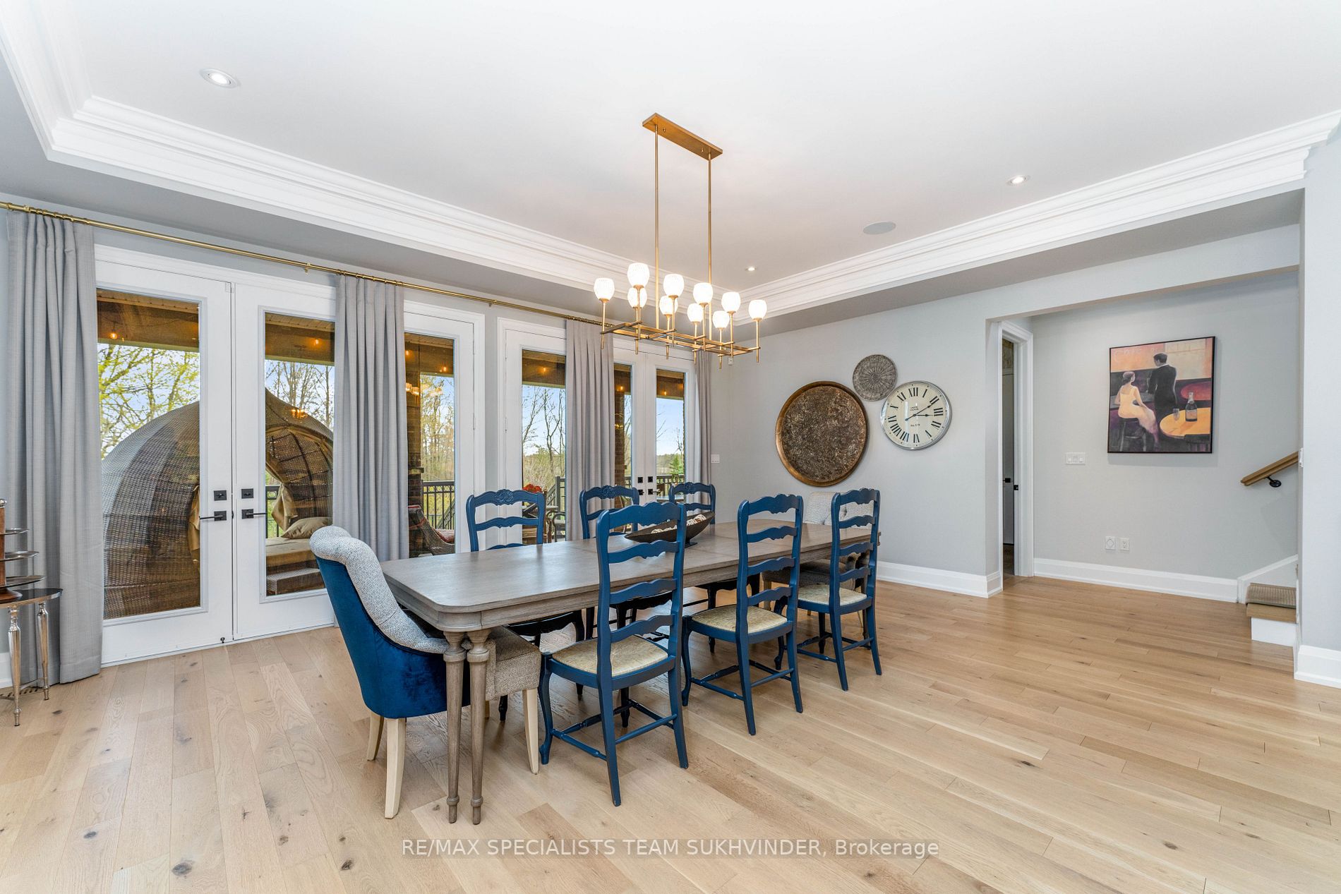 103 Carmichael Cres