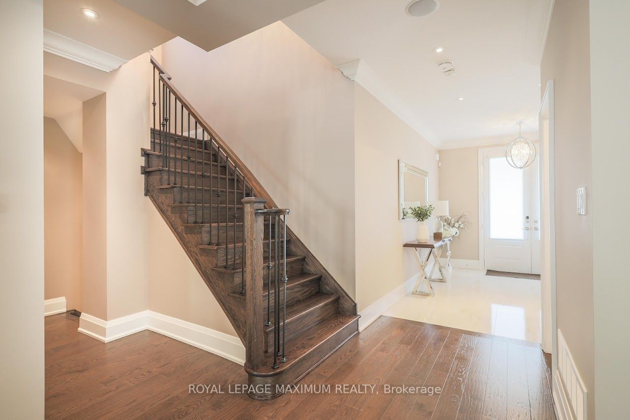 167 Chelsea Cres