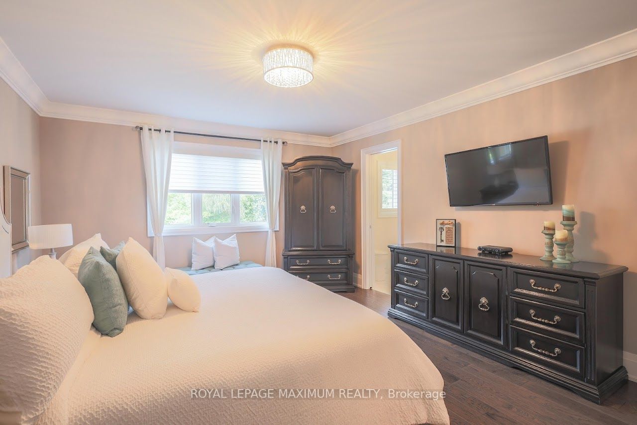 167 Chelsea Cres