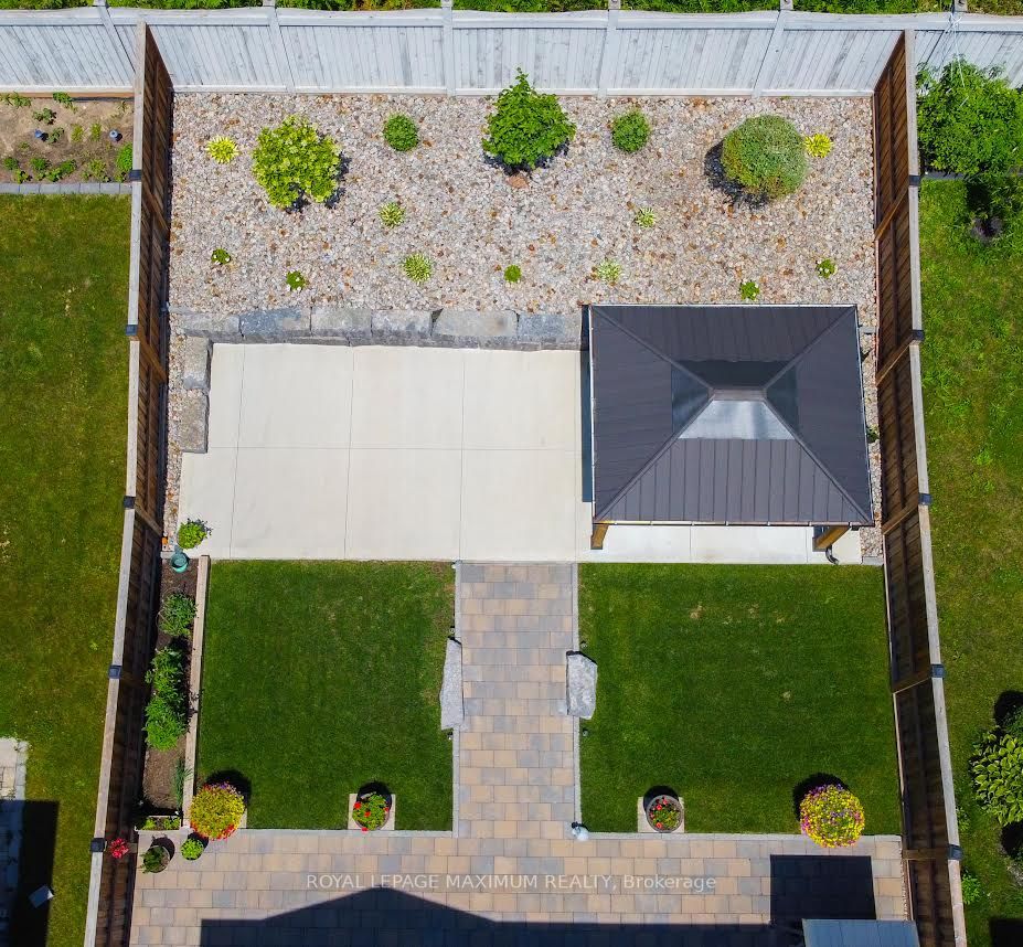 167 Chelsea Cres