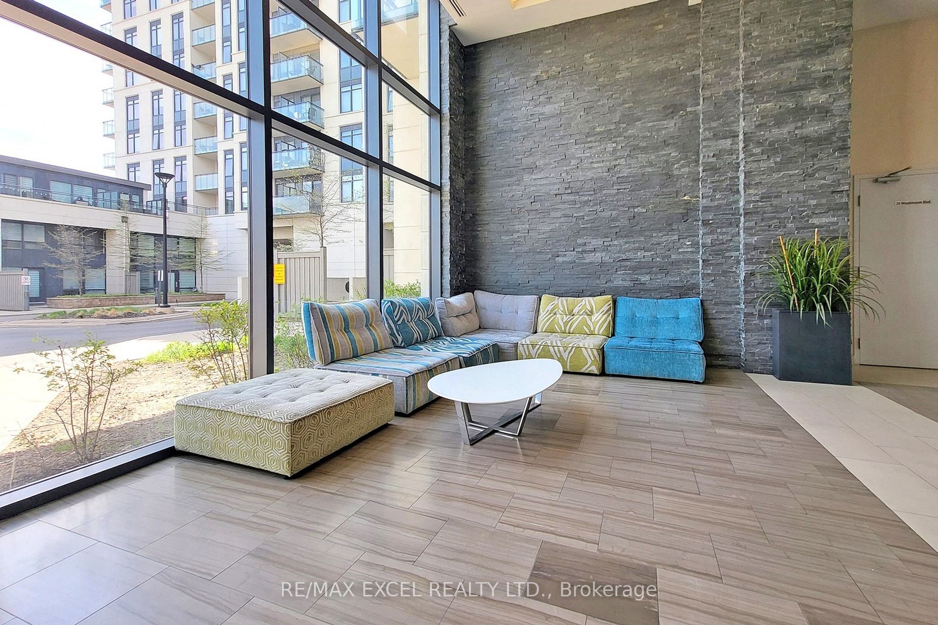 24 Woodstream Blvd, #509