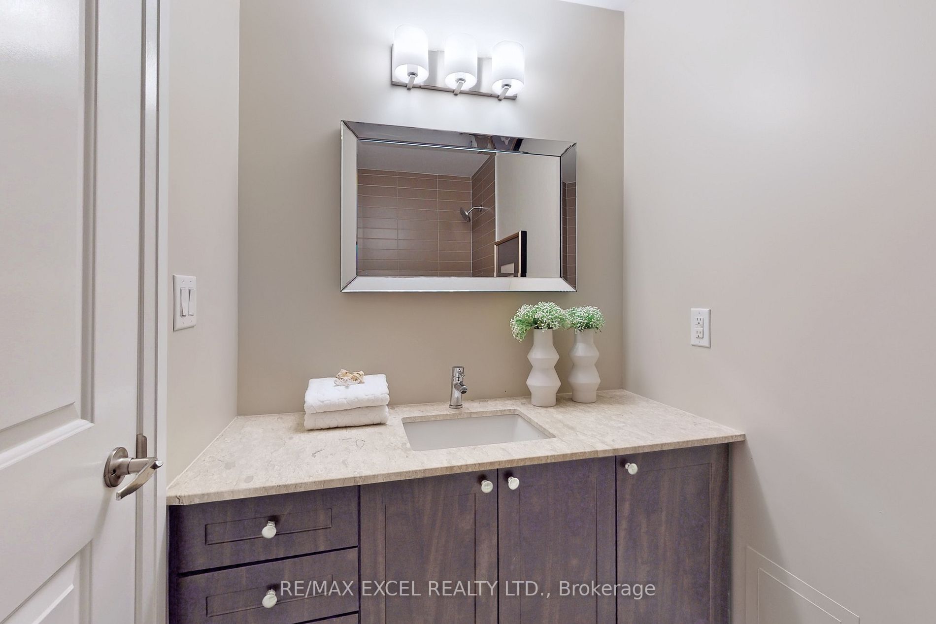 24 Woodstream Blvd, #509
