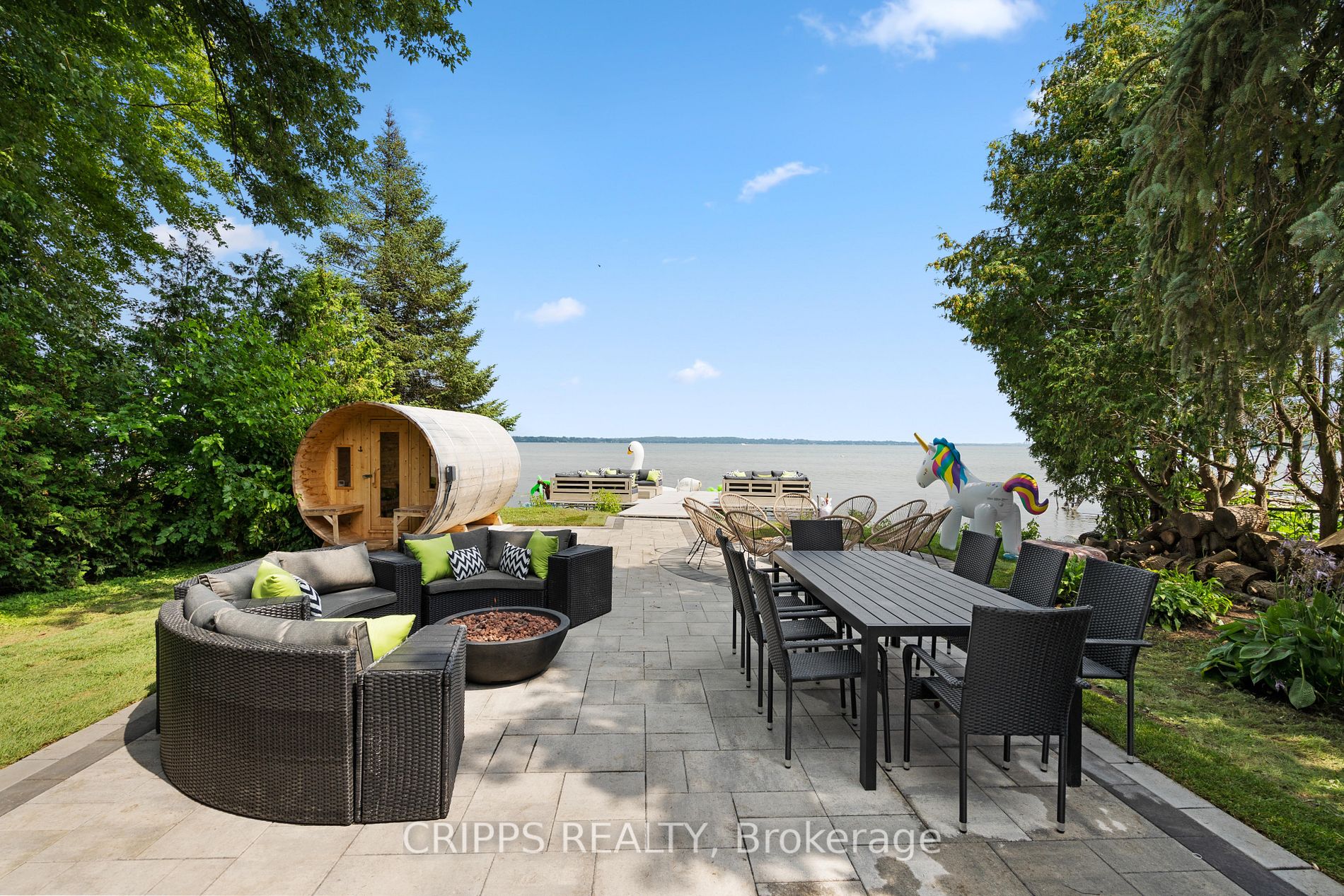 943 Barry Ave