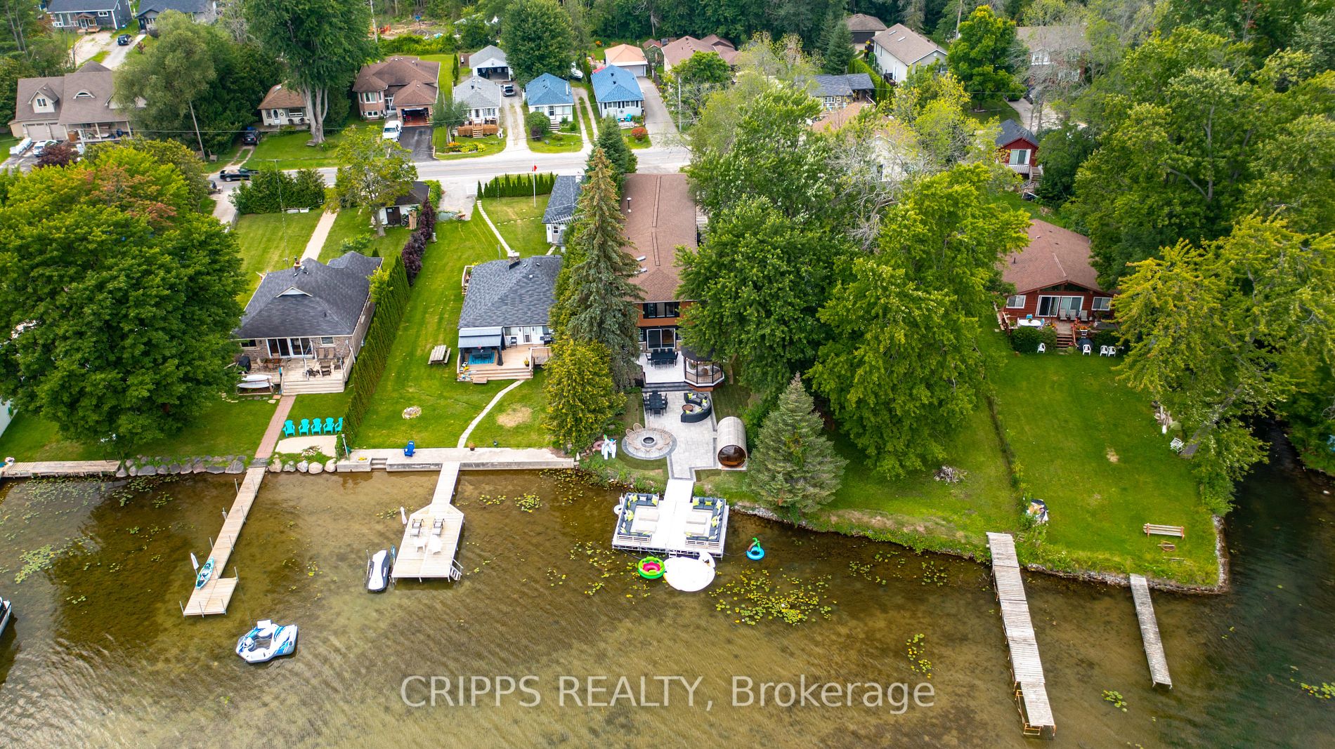 943 Barry Ave