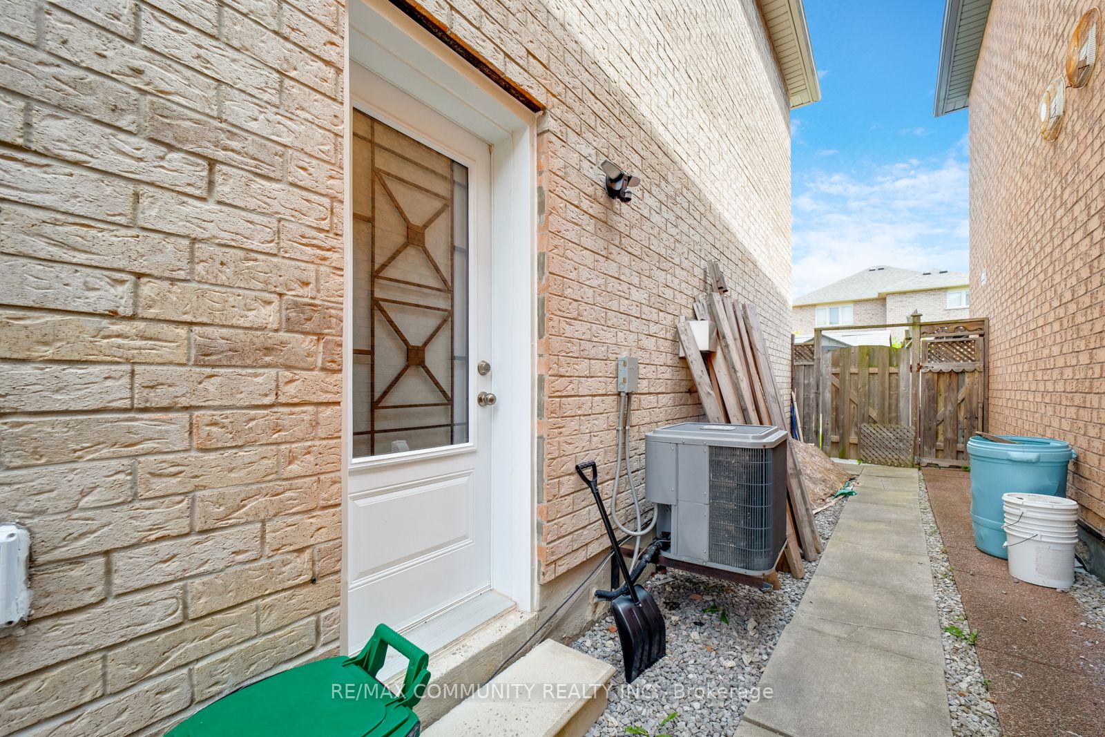 31 Clover Street