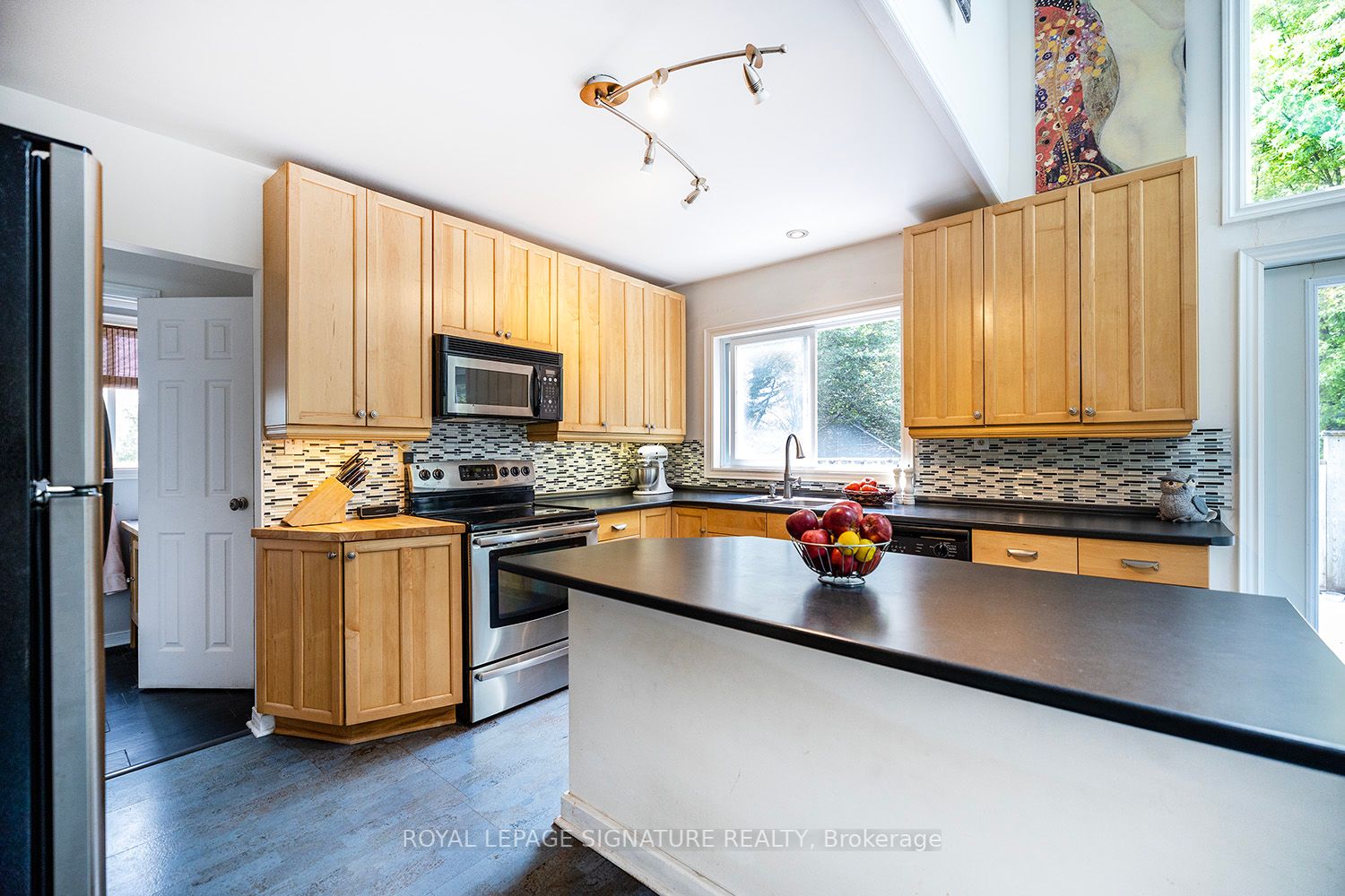 435 Feasby Rd