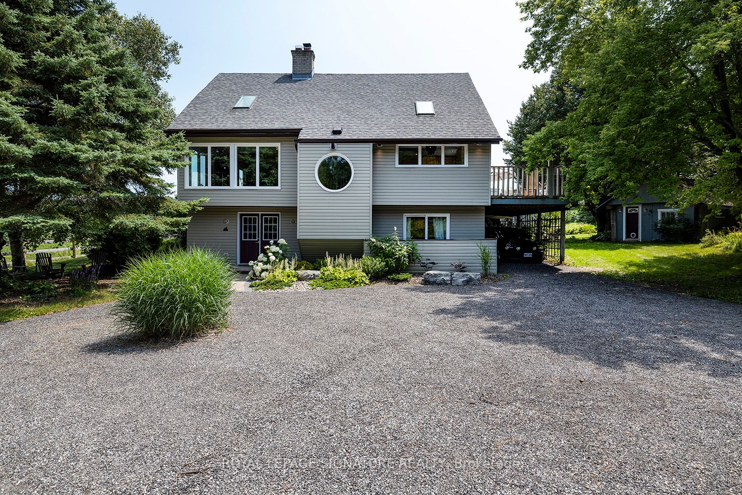 435 Feasby Rd