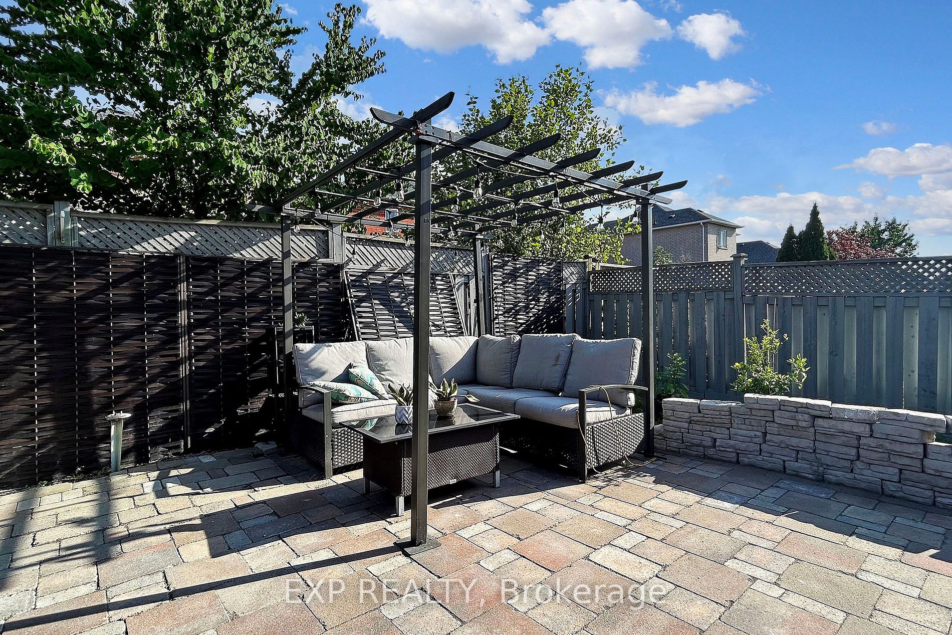 147 Toporowski Ave
