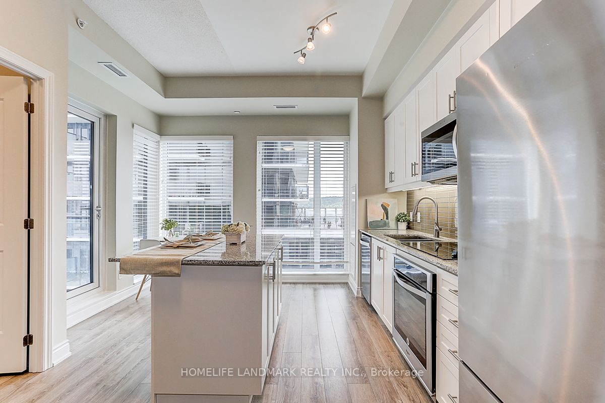 9618 Yonge St, #608